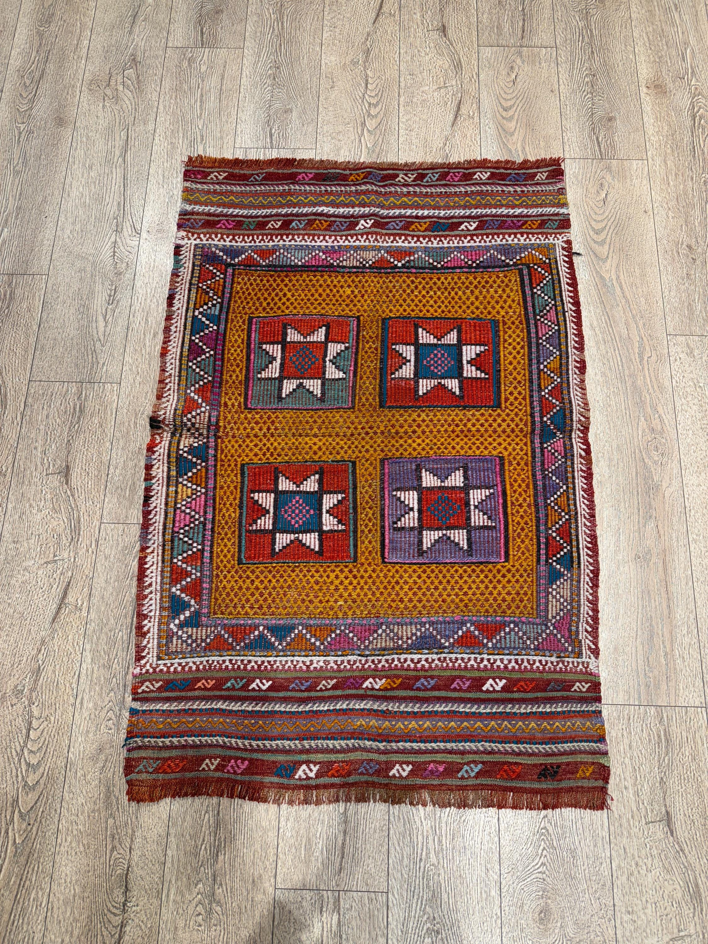 Vintage Turkish Kilim Rug – Handwoven Wool, Boho Decor (3x4.3 ft)