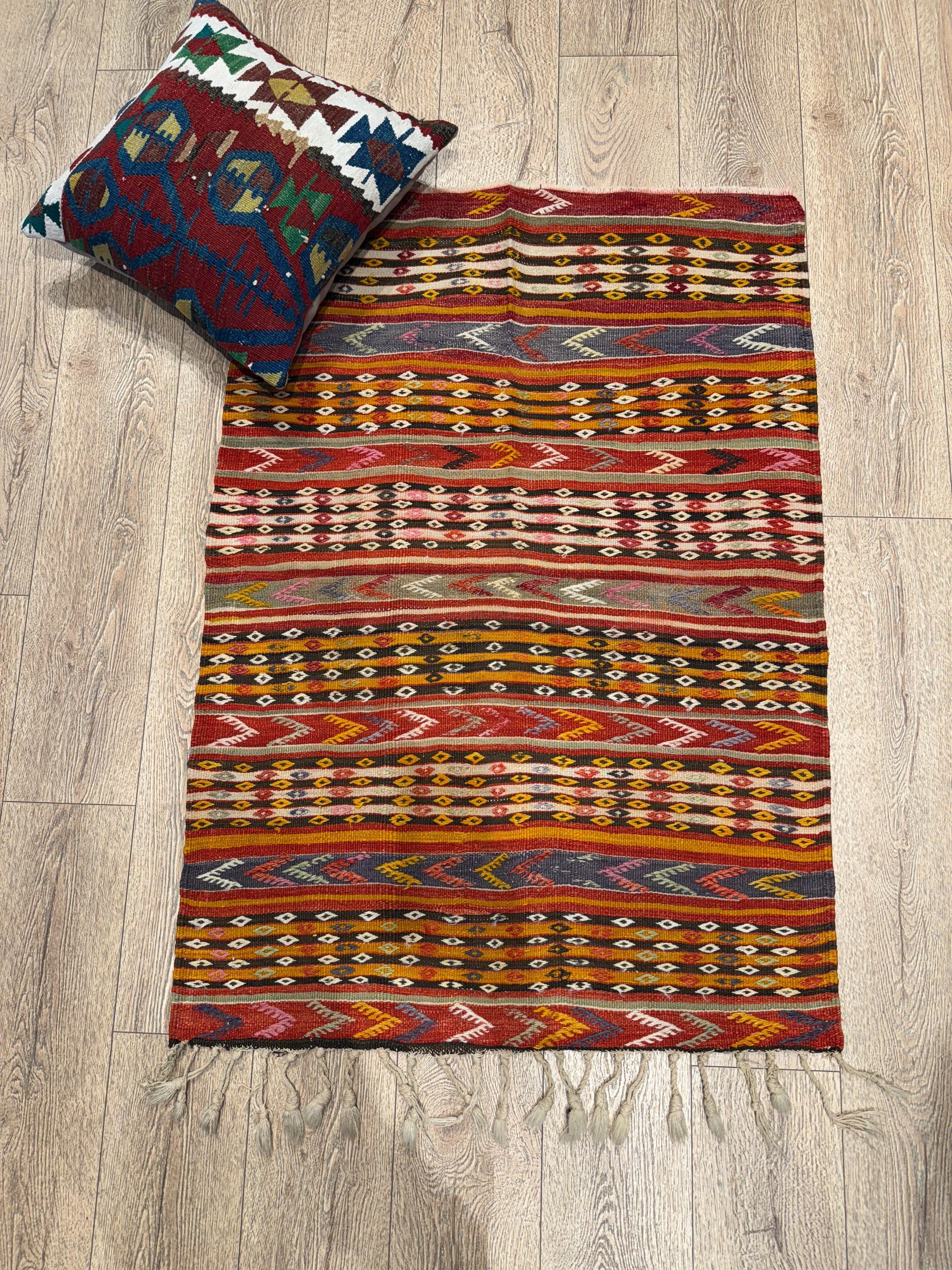 Vintage Turkish Kilim Rug, Handwoven Wool, Boho Tribal Decor (3x4.1 ft)