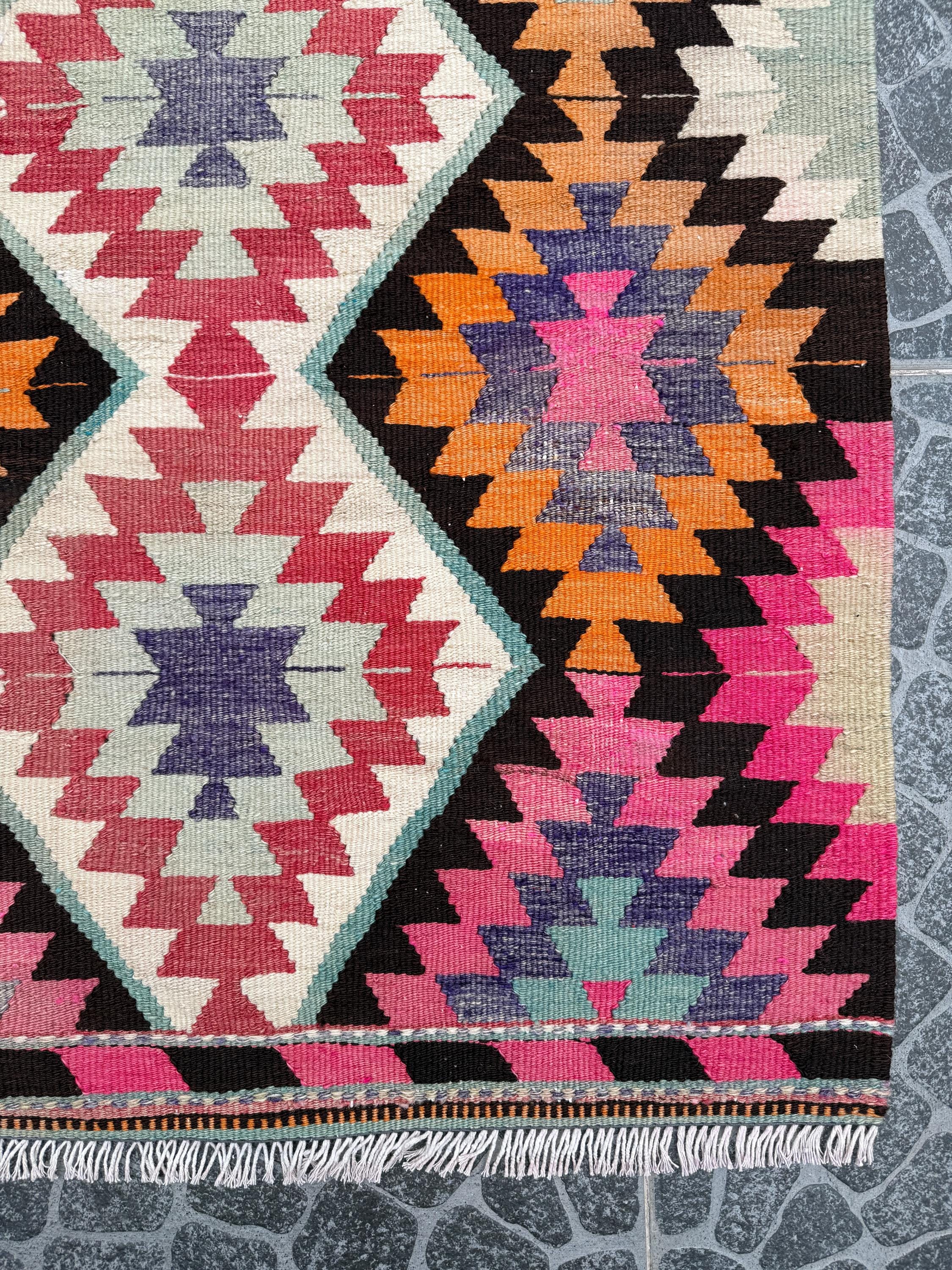 Vintage Turkish Kilim Rug, Handwoven Wool, Boho Decor (2.79x3.74 ft)