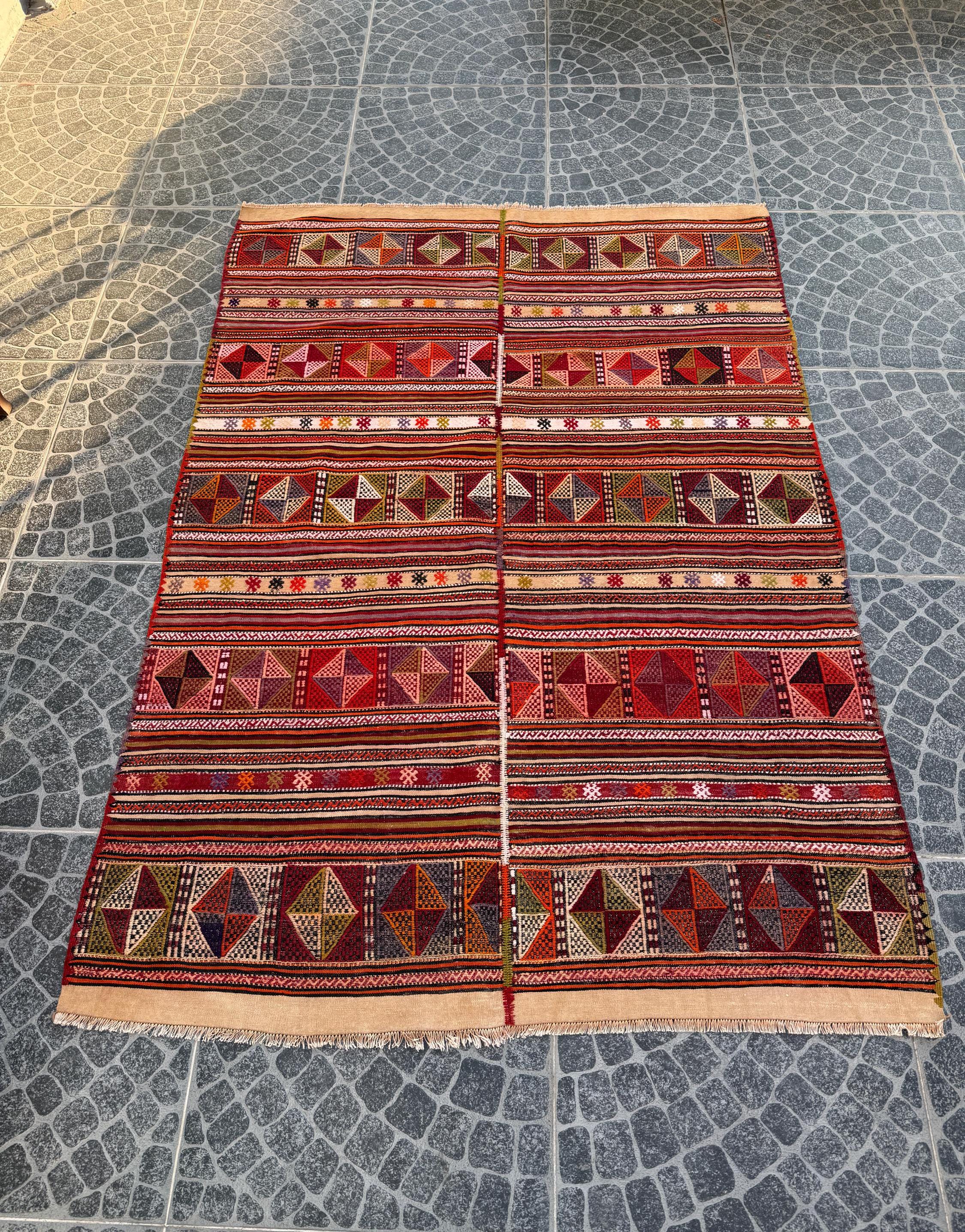 Vintage Turkish Kilim Rug, Handwoven Yunt Mountain, Bohemian Decor (4.95x6.89 ft)