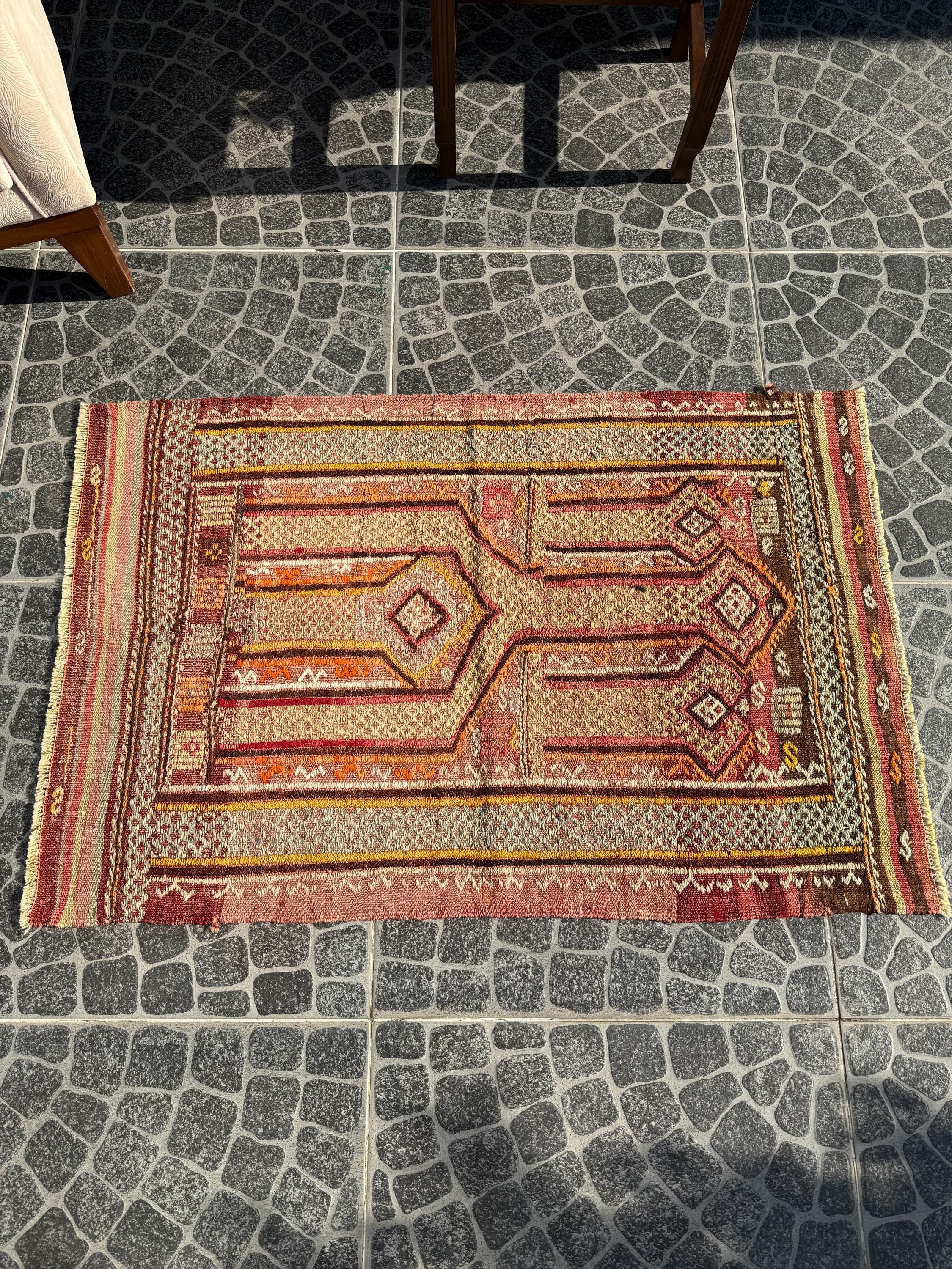 Vintage Handwoven Turkish Kilim Rug, Bohemian Home Decor (2.62x3.94 ft)