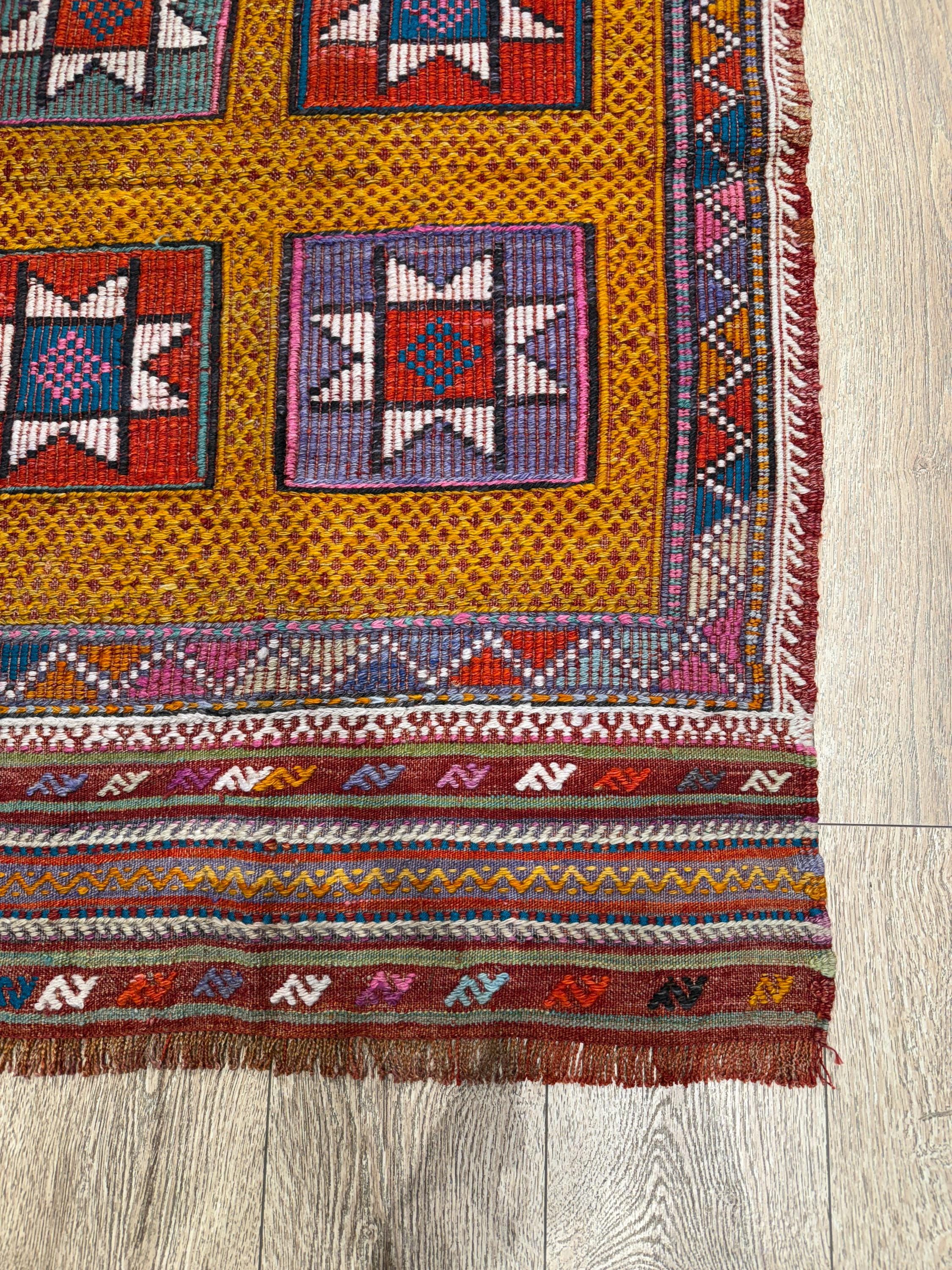 Vintage Turkish Kilim Rug – Handwoven Wool, Boho Decor (3x4.3 ft)