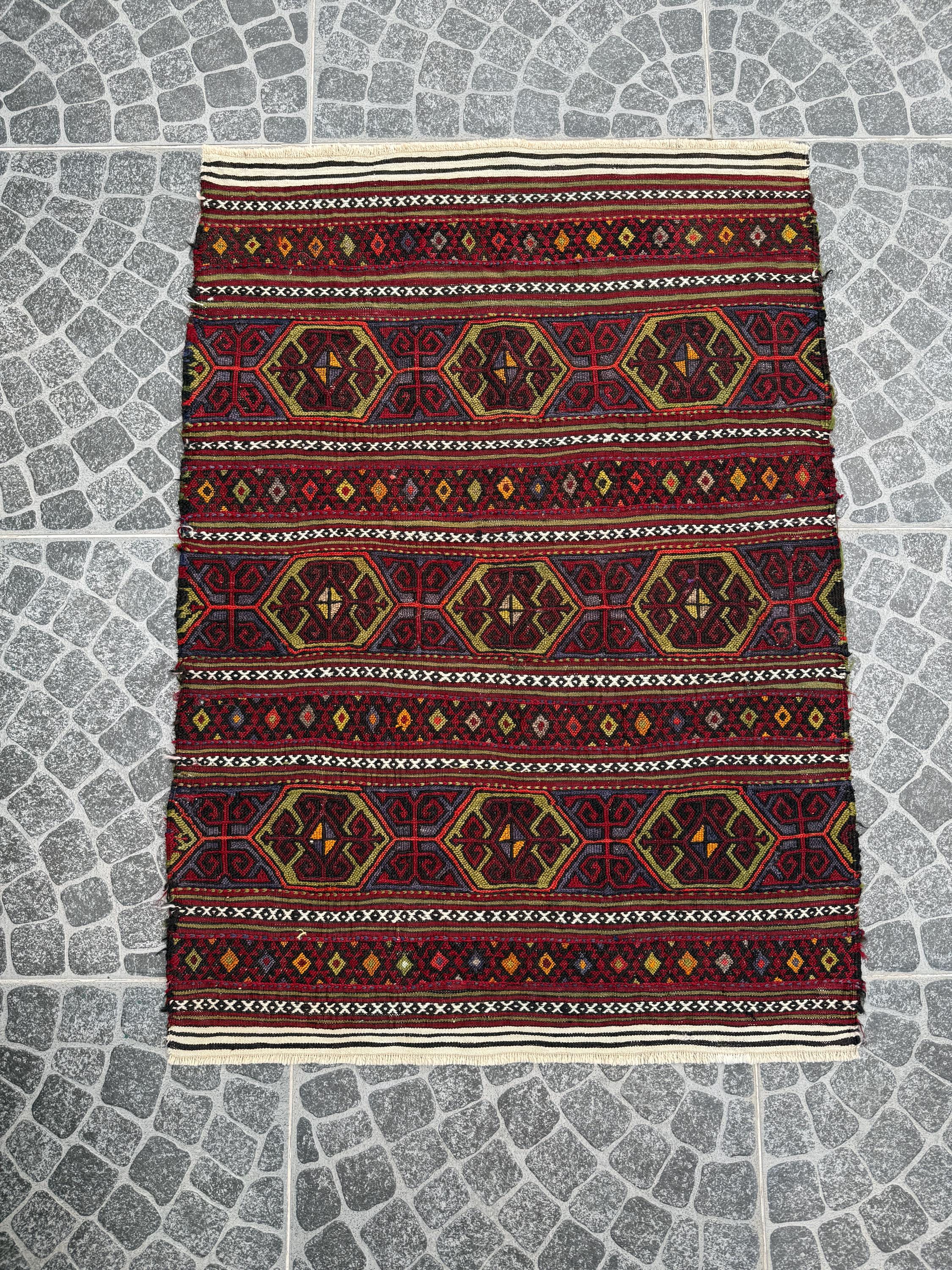 Vintage Turkish Kilim Rug, Handwoven Wool Decor (3.02x4.20 ft)