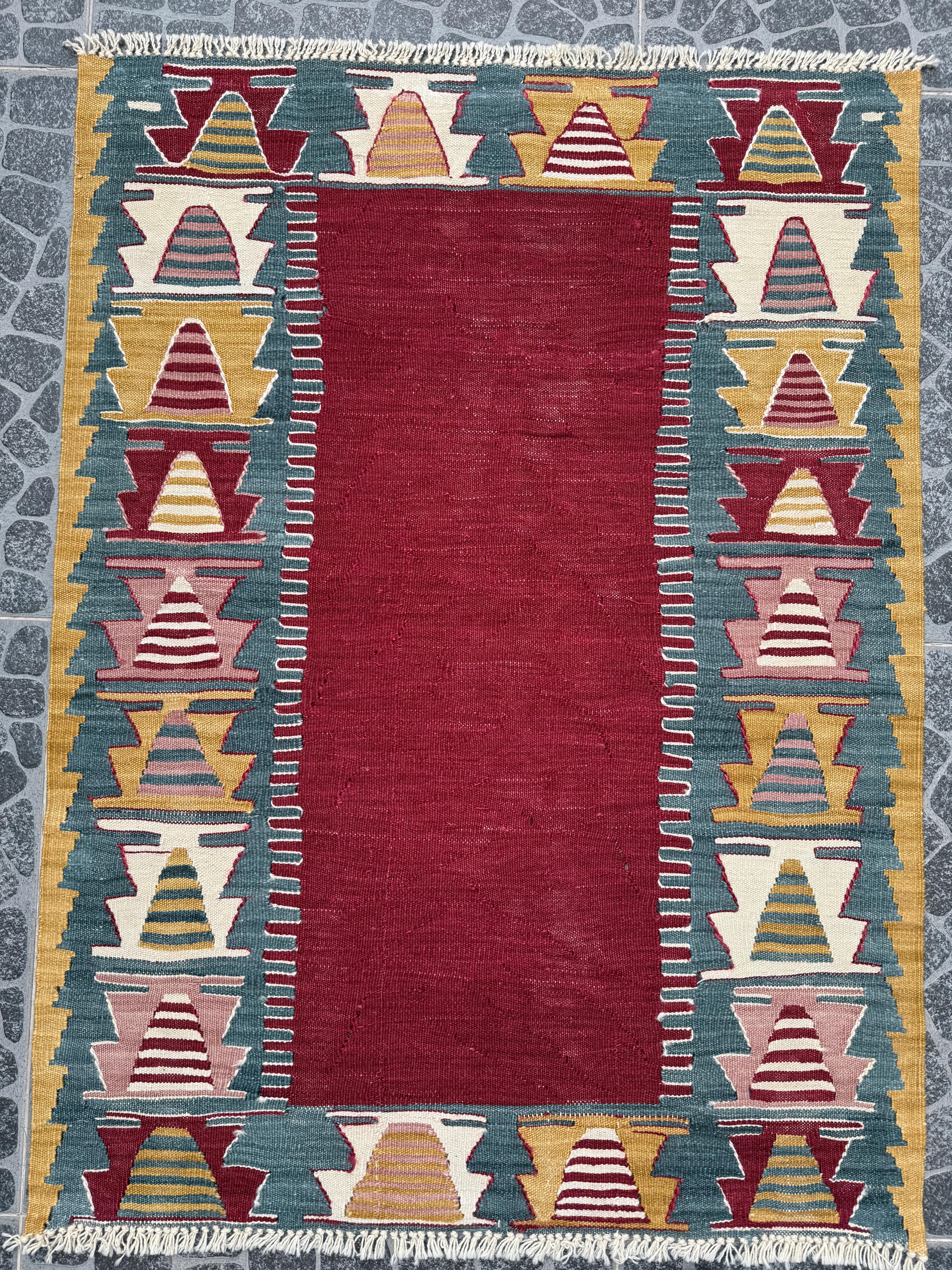 Vintage Handwoven Turkish Kilim Rug: Muska Motif Anatolian Decor (2.95 ft x 3.94 ft)