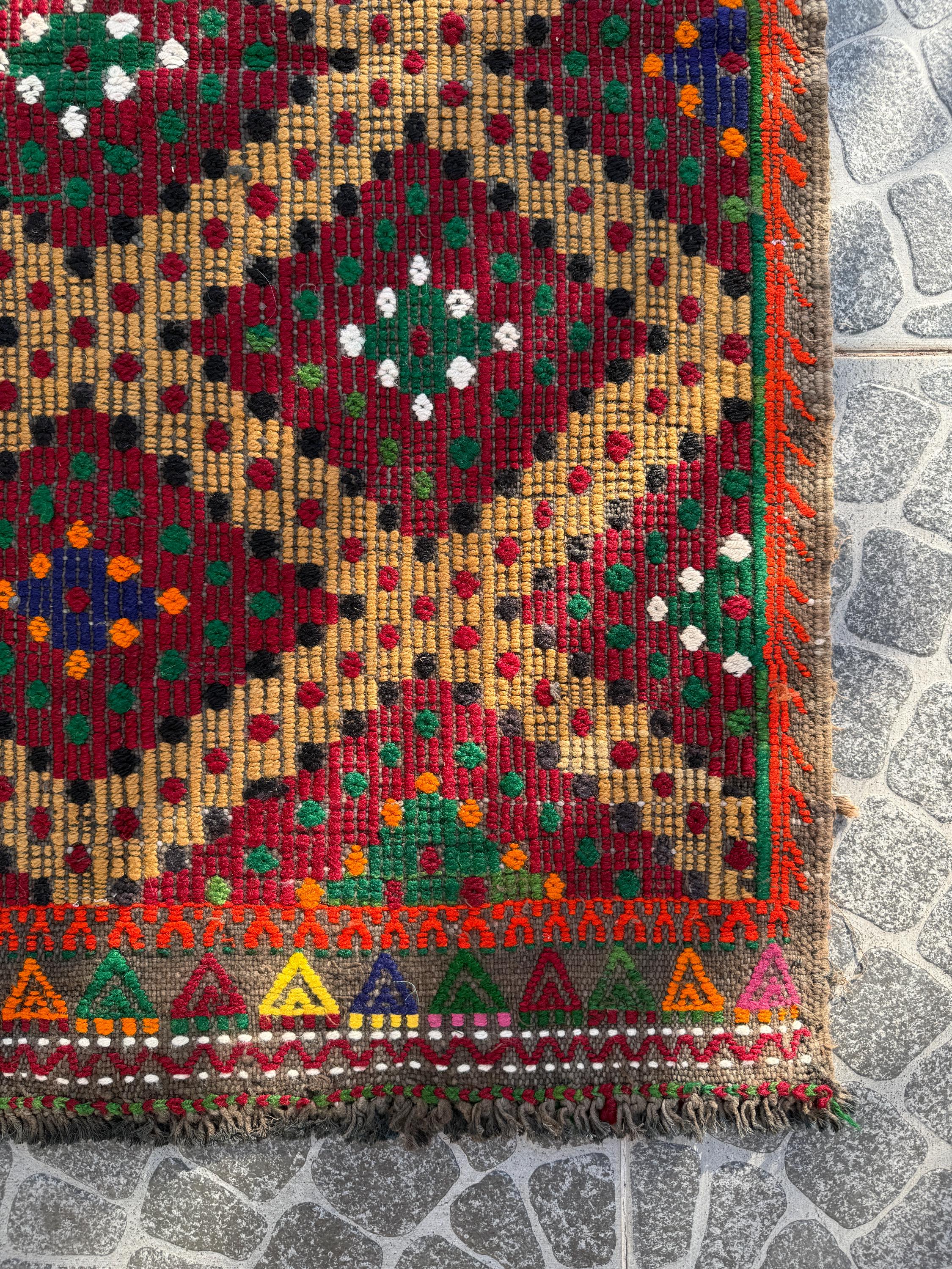 Vintage Turkish Kilim Rug, Handwoven Wool Anatolian Rug, Bohemian Decor (2.62x3.81 ft)