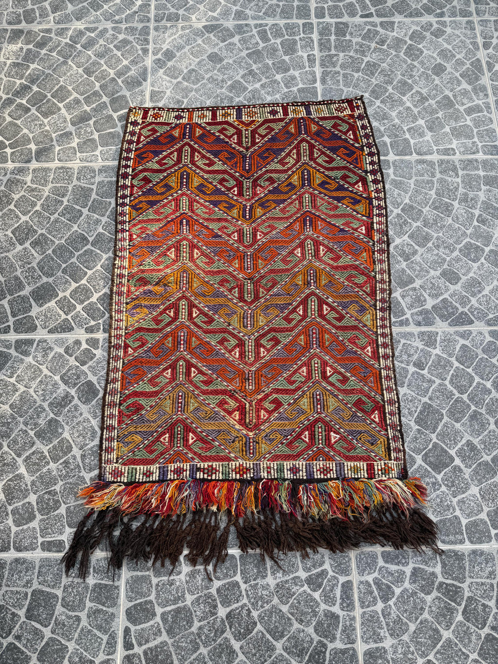 Vintage Turkish Kilim Rug: Handwoven Wool Cicim Rug (2.79x4.00 ft)