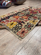 Vintage Turkish Kilim Rug, Handwoven Wool Medallion Rug (2.7 × 3.9 ft)