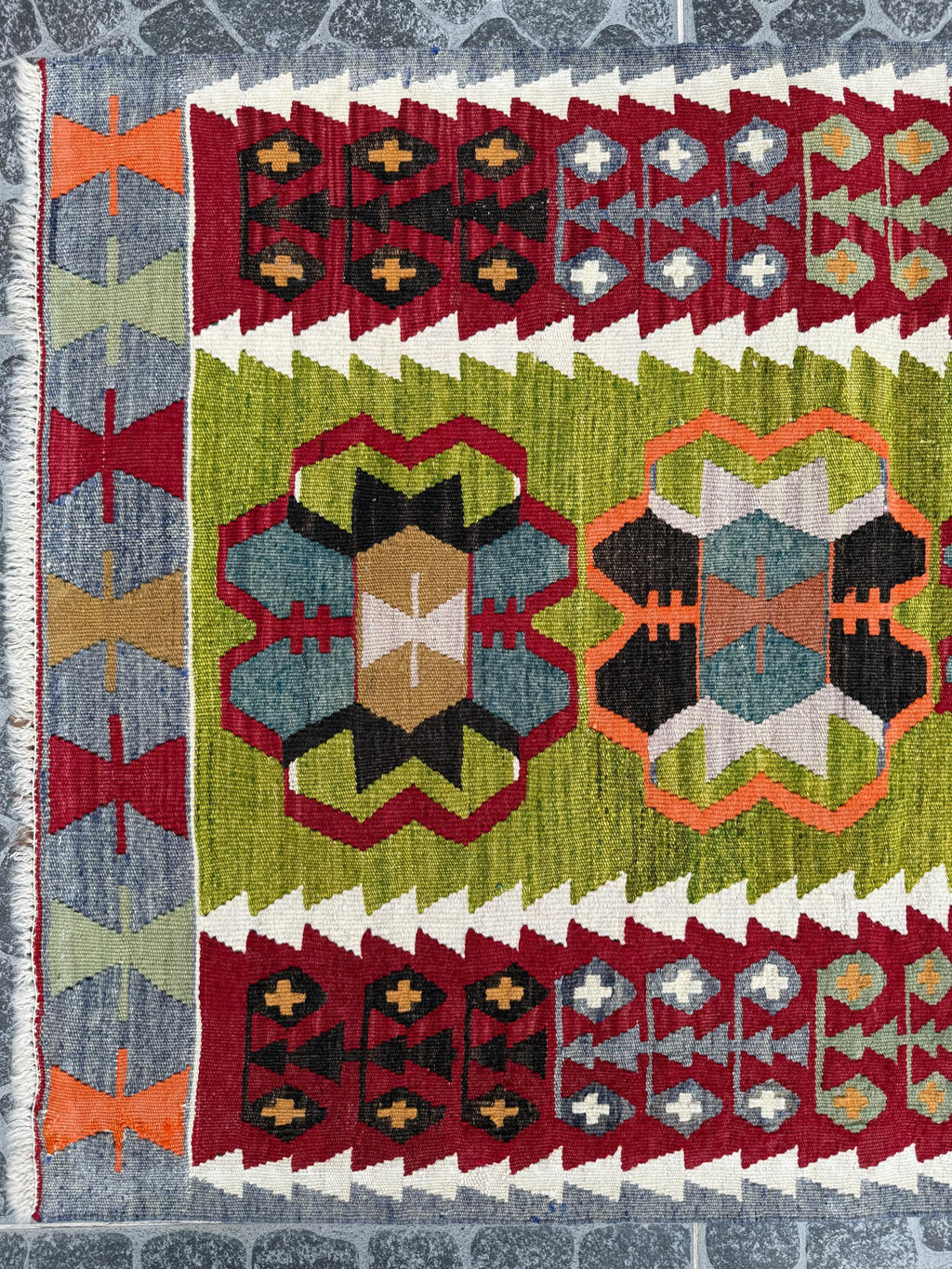 Vintage Turkish Eşme Kilim | Vibrant Green & Red Geometric Wall Hanging Rug | 2.6x3.9 ft (80x118 cm)