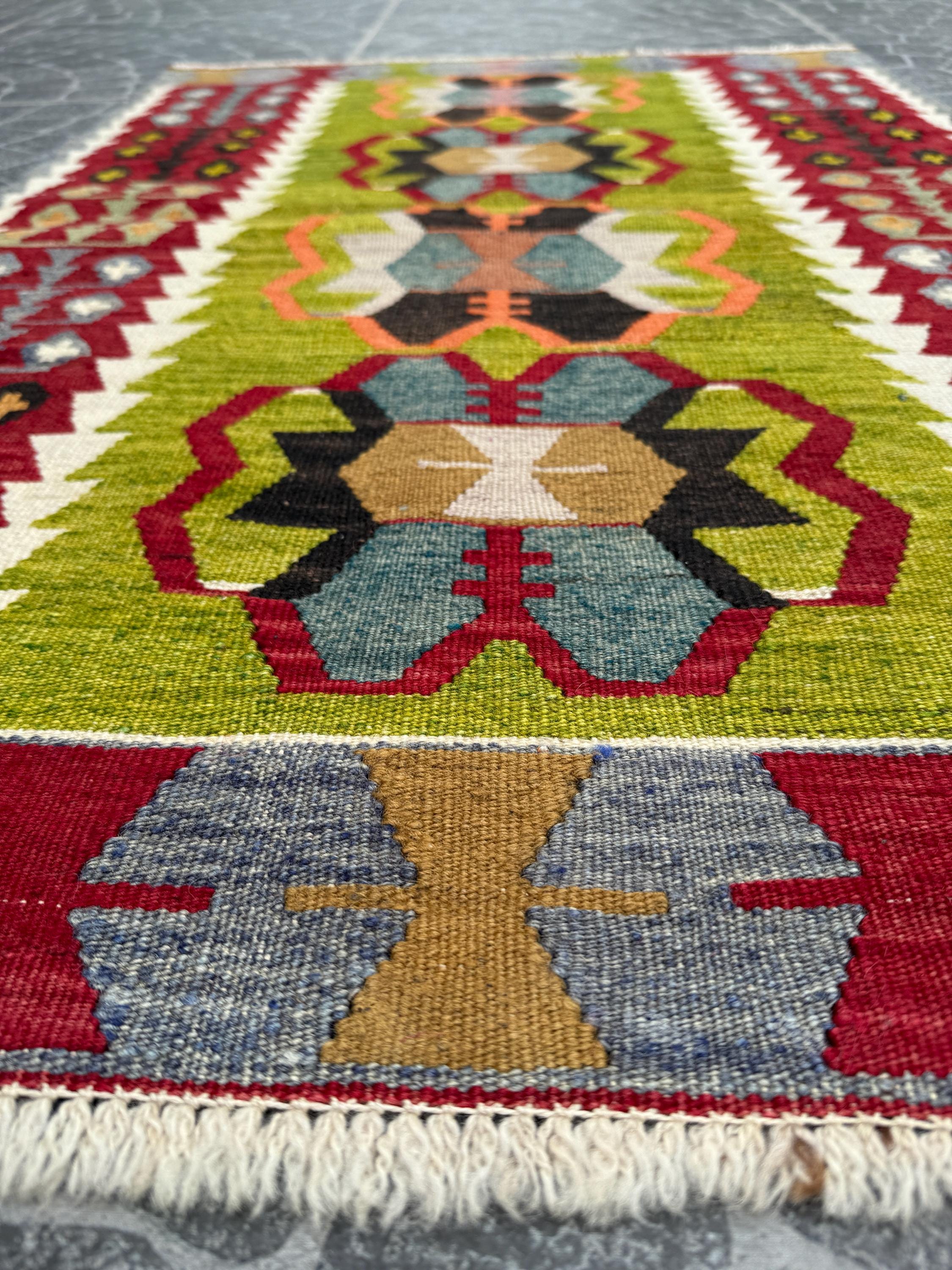 Vintage Turkish Eşme Kilim | Vibrant Green & Red Geometric Wall Hanging Rug | 2.6x3.9 ft (80x118 cm)