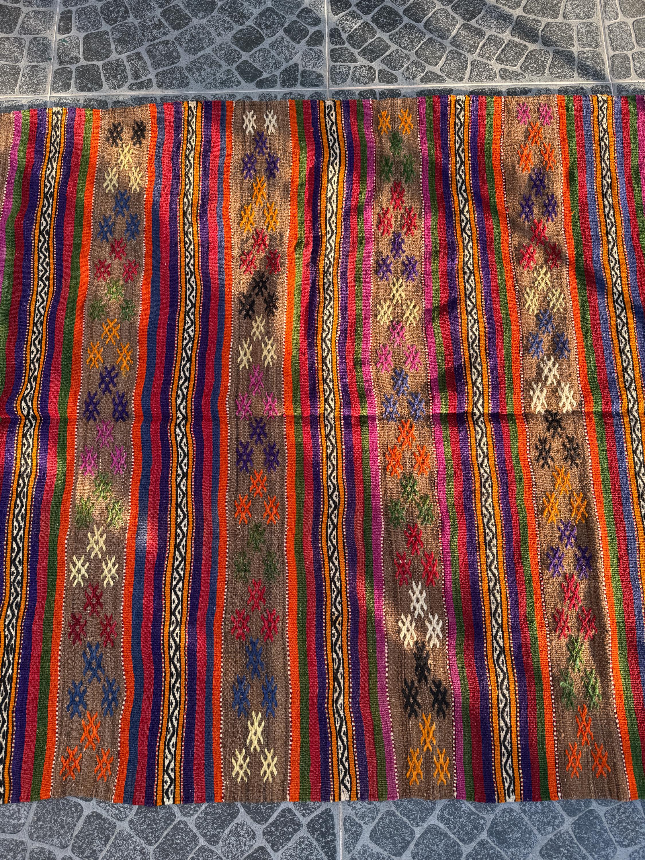 Handwoven Turkish Kilim Rug: Bohemian Geometric Vintage Accent Rug (4x6)