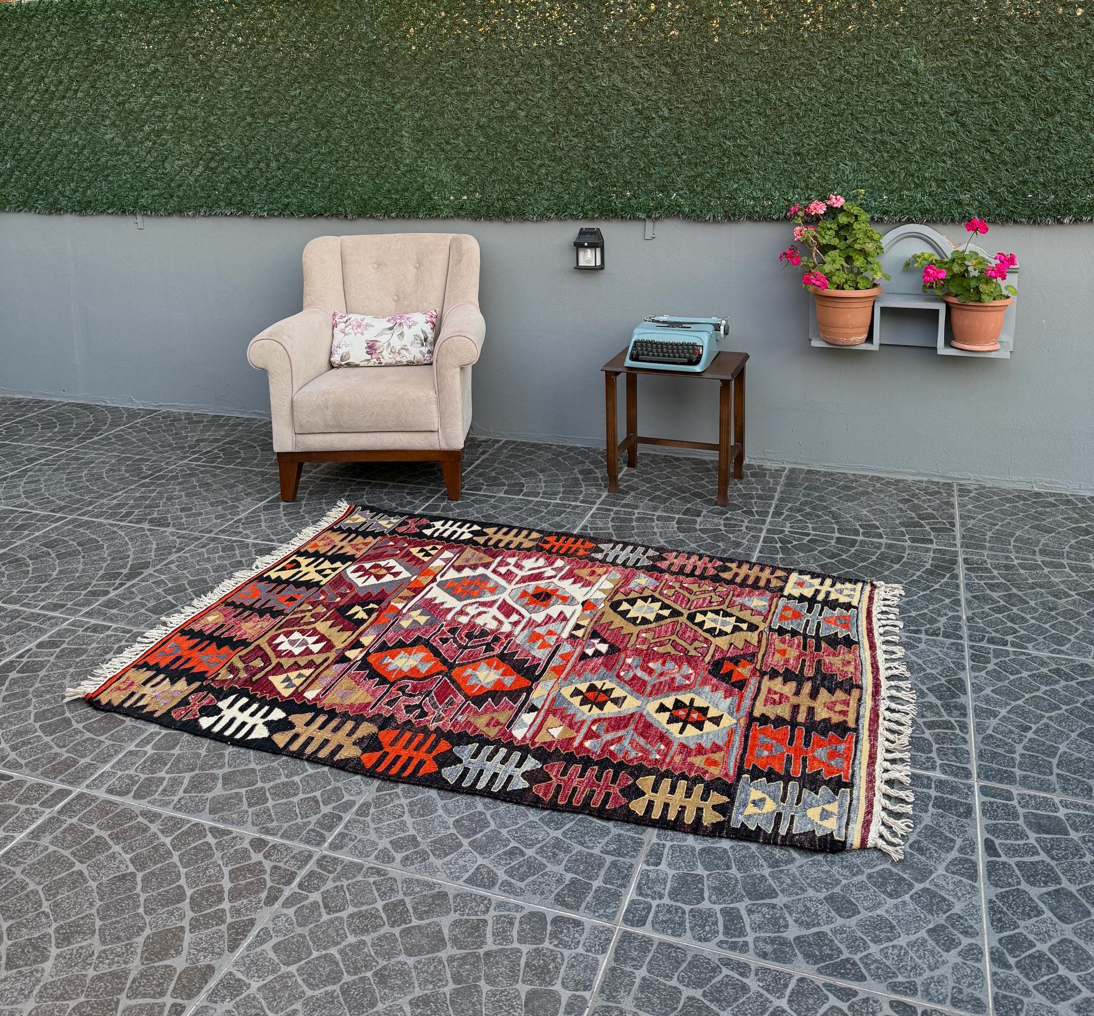 Vintage Anatolian Kilim Rug, Handwoven Wool, Bohemian Decor (4.27x6.07 ft)