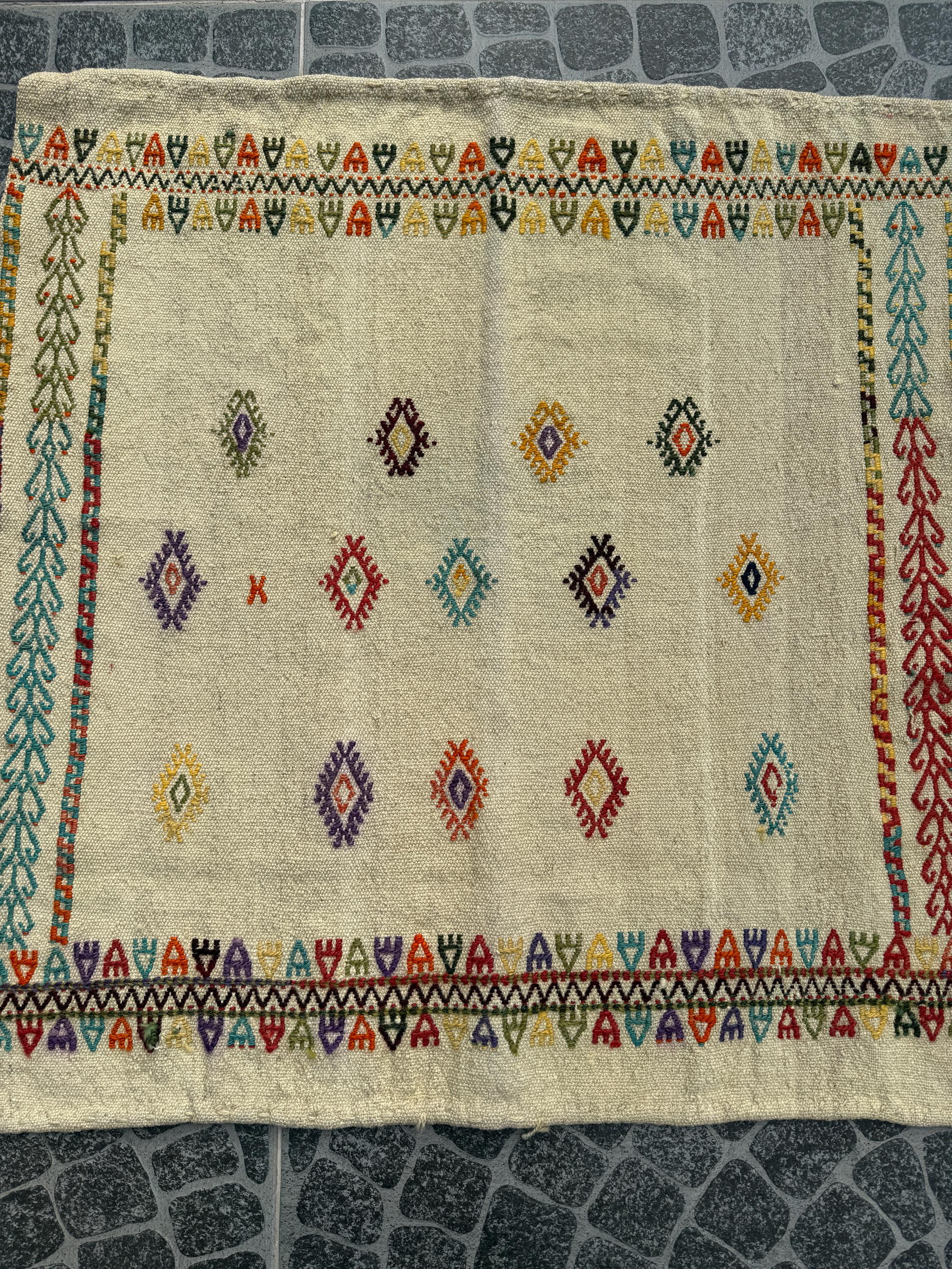 Handwoven Turkish Kilim Rug, Bohemian Geometric Accent Rug (2.89x2.95 ft)