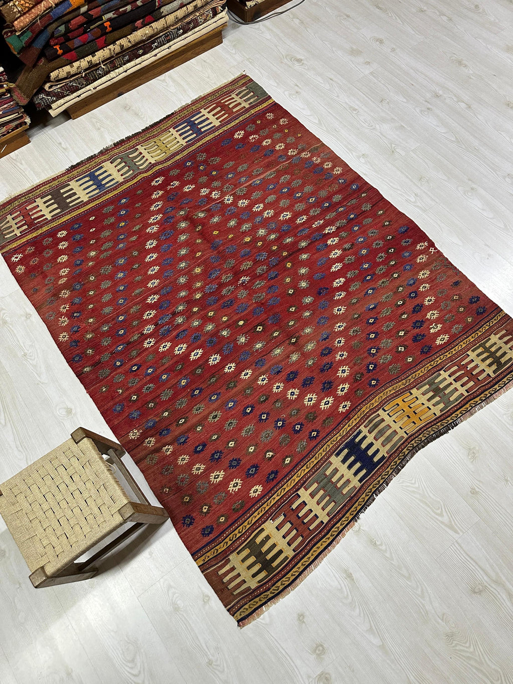 Vintage Turkish Kilim Rug – Handwoven Wool Carpet, 4.59x5.84 ft