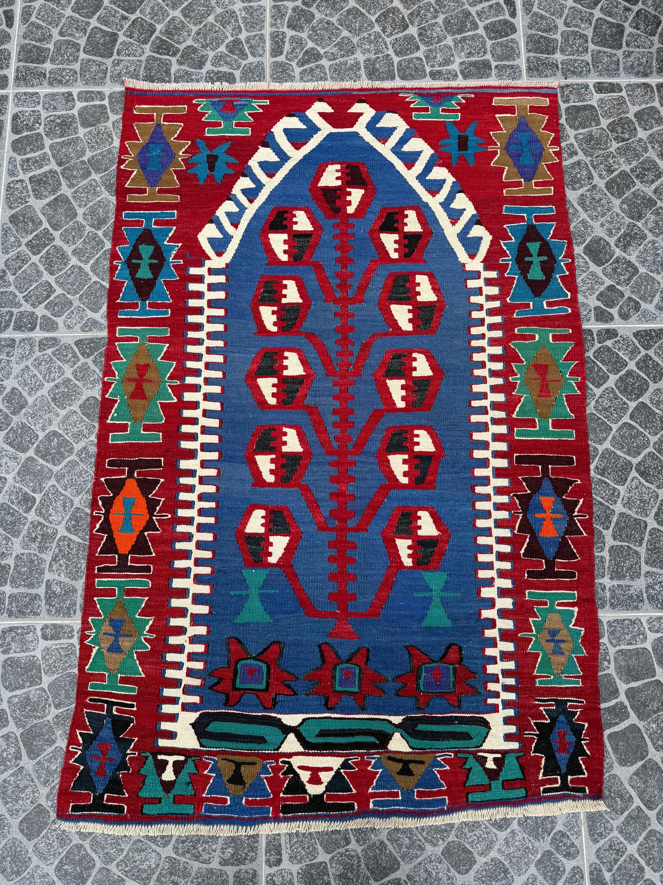 Vintage Turkish Kilim Rug, Tree of Life Motif, Handwoven Bohemian Decor (3.35x5.02 ft)