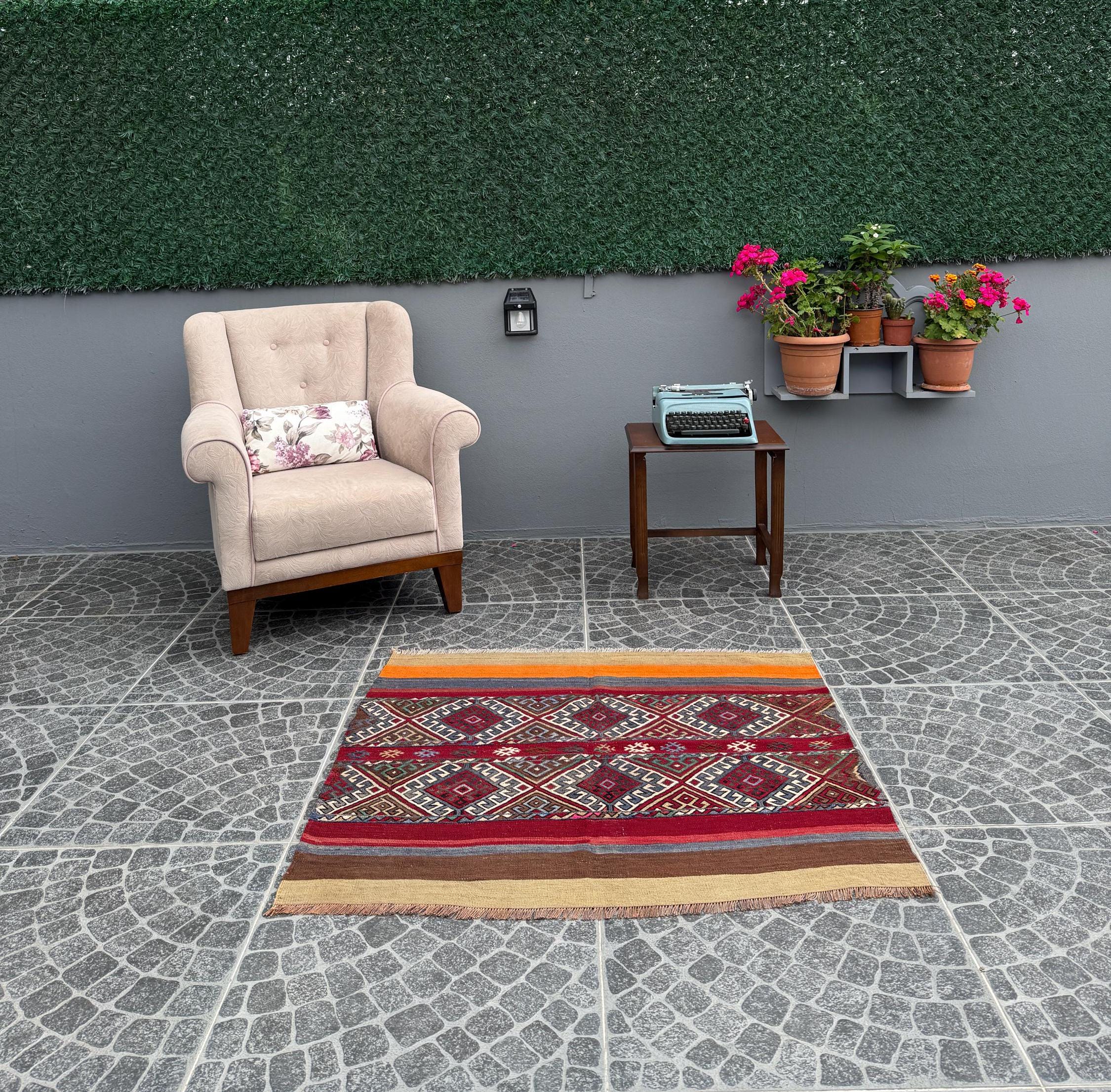 Vintage Turkish Kilim Rug: Handwoven Wool Anatolian Decor (3.41 ft x 3.81 ft)