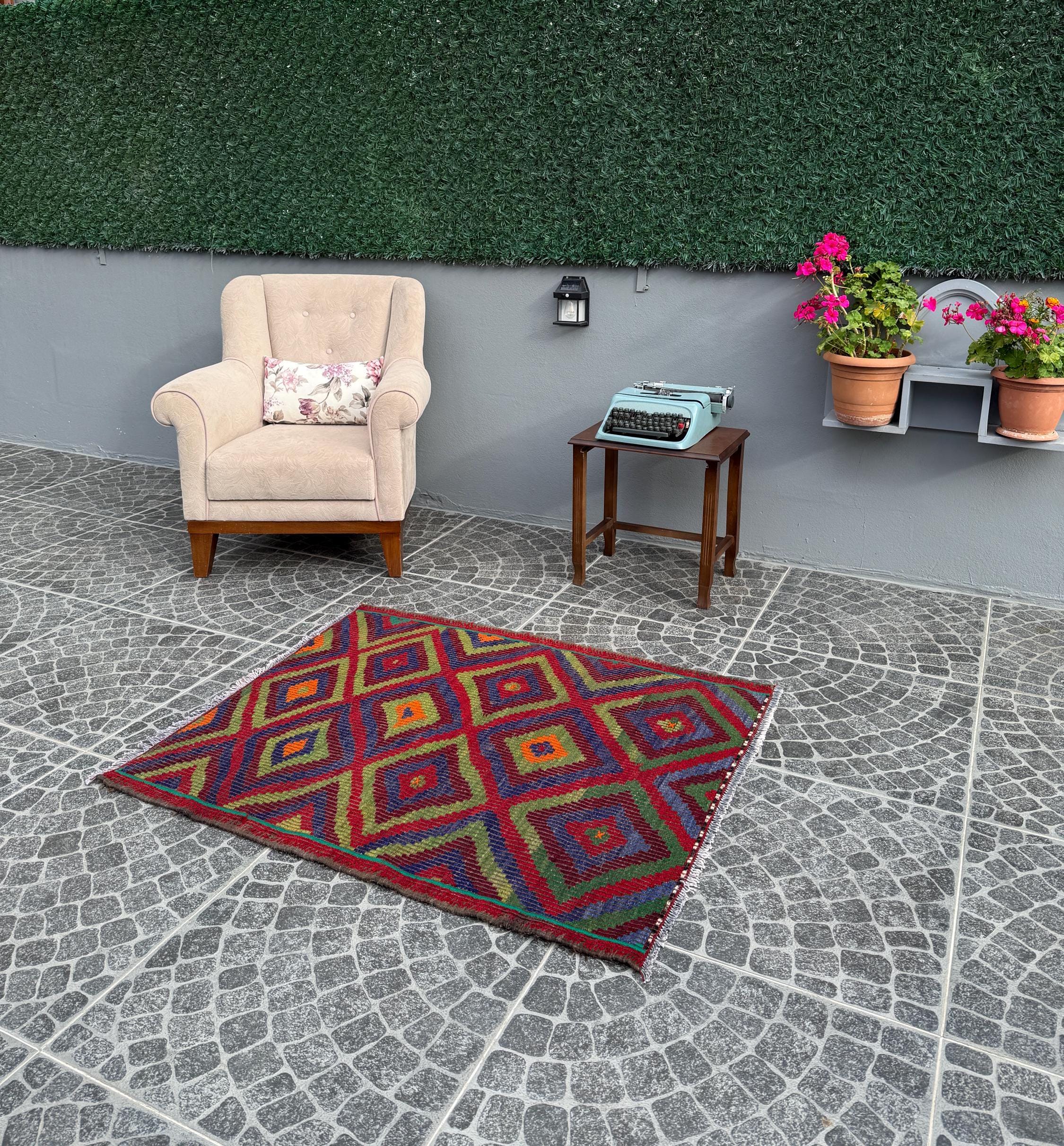 Vintage Handwoven Turkish Kilim Rug, Boho Home Decor (3.38x4.00 ft)