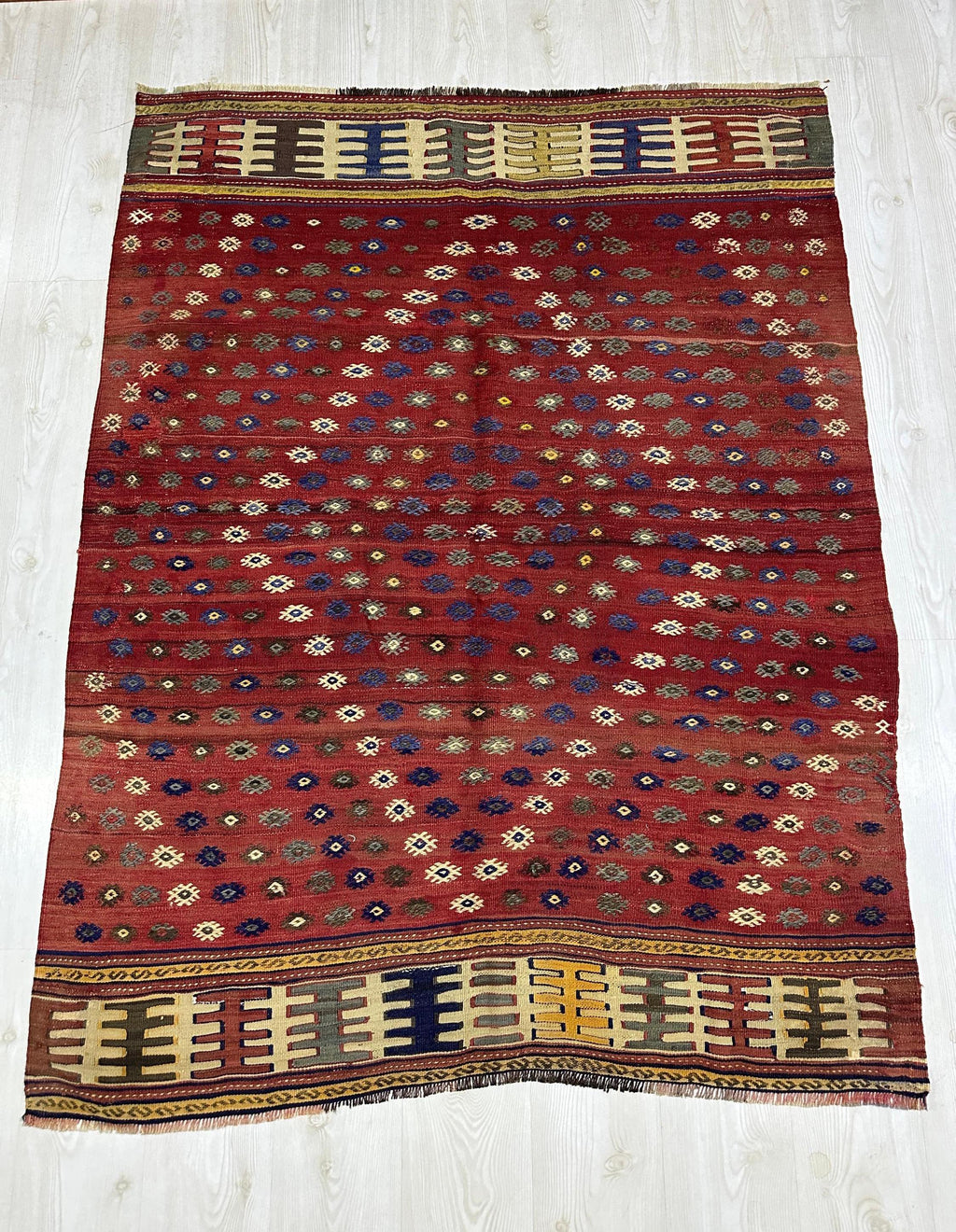 Vintage Turkish Kilim Rug – Handwoven Wool Carpet, 4.59x5.84 ft