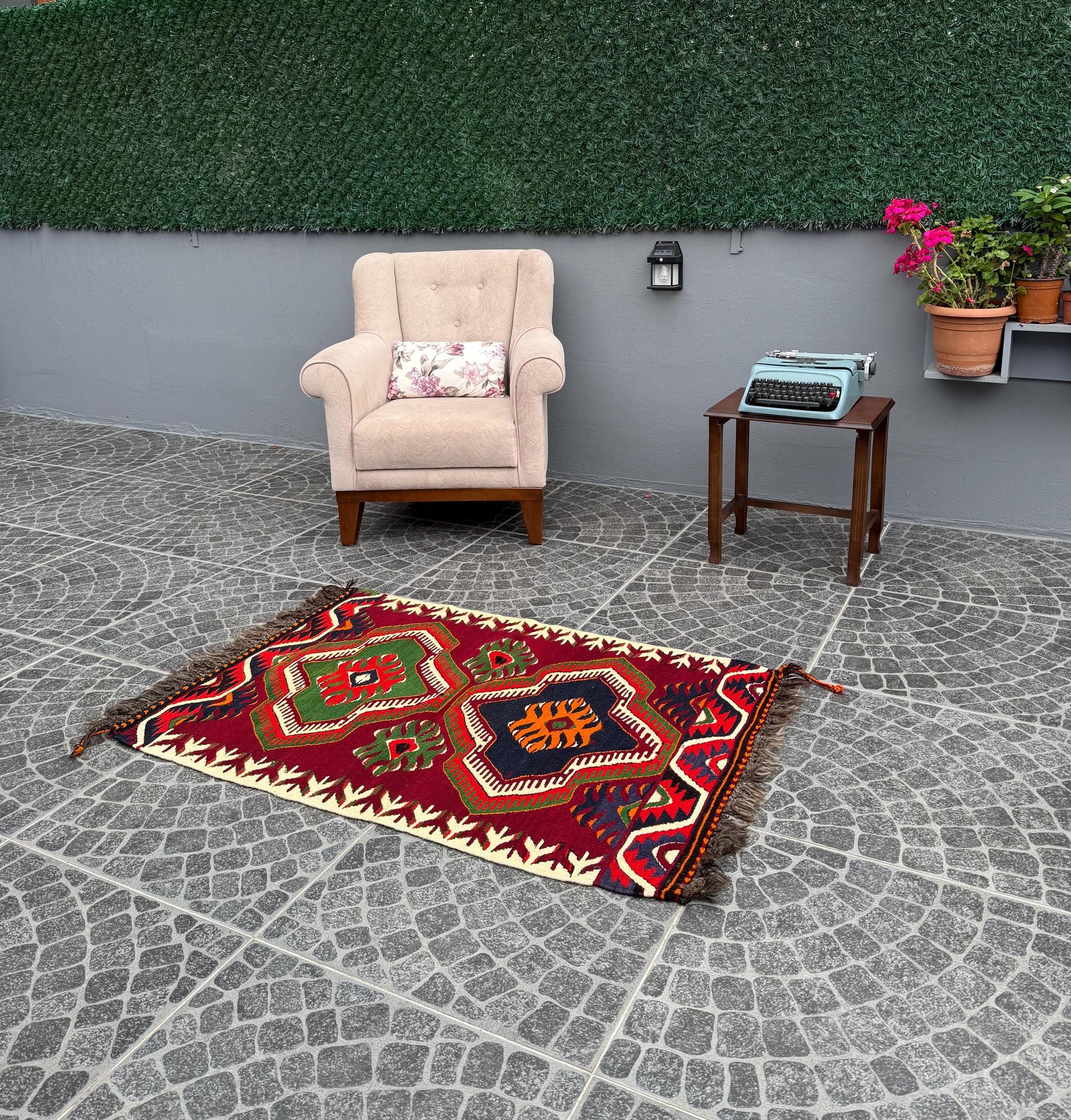 Vintage Turkish Kilim Rug, Handwoven Wool Anatolian Scorpion Rug (2.89x4.26 ft)