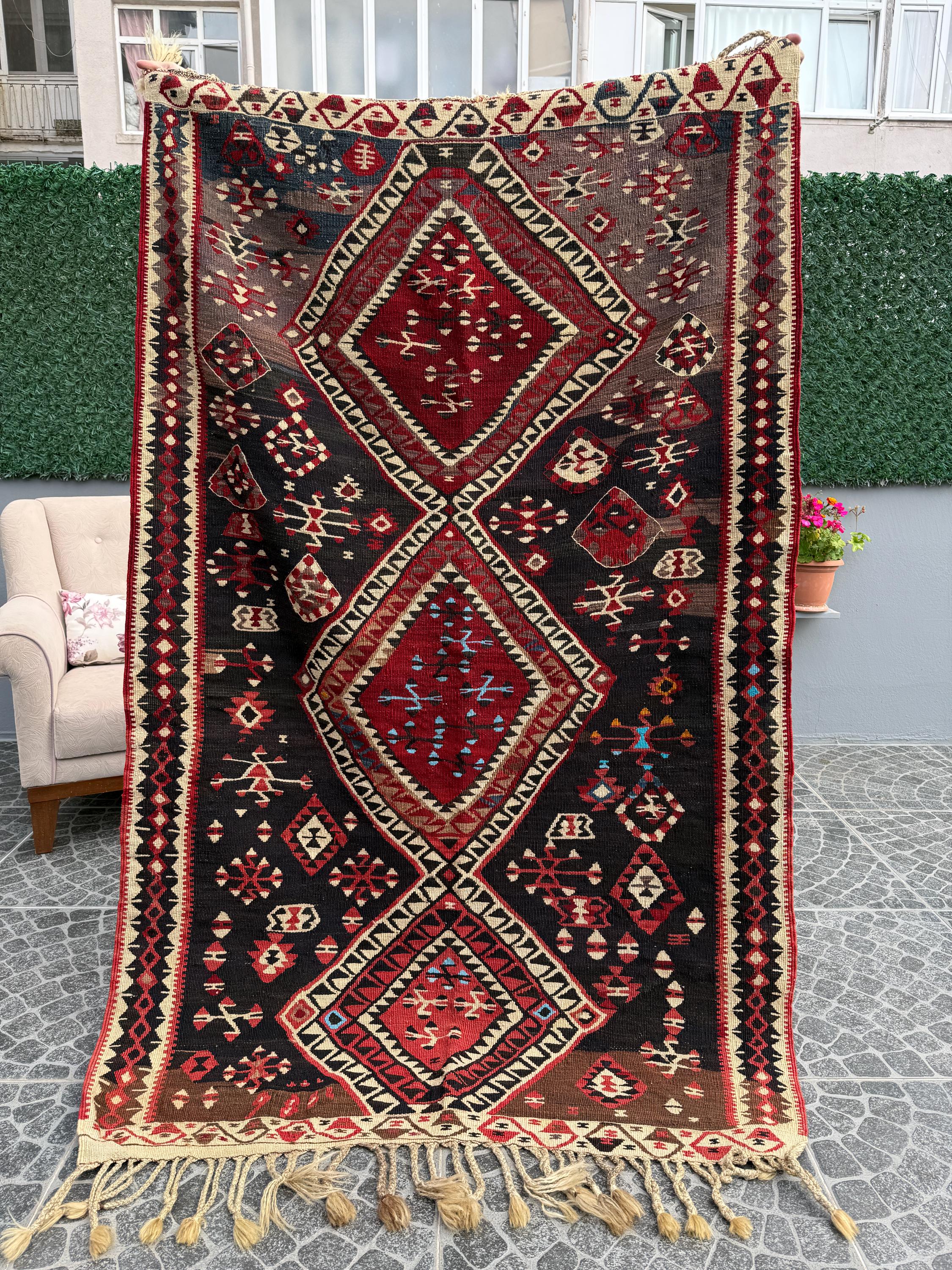 Vintage Turkish Kilim Rug, Handwoven Wool Star Motif, Bohemian Decor (4.27x6.56 ft)