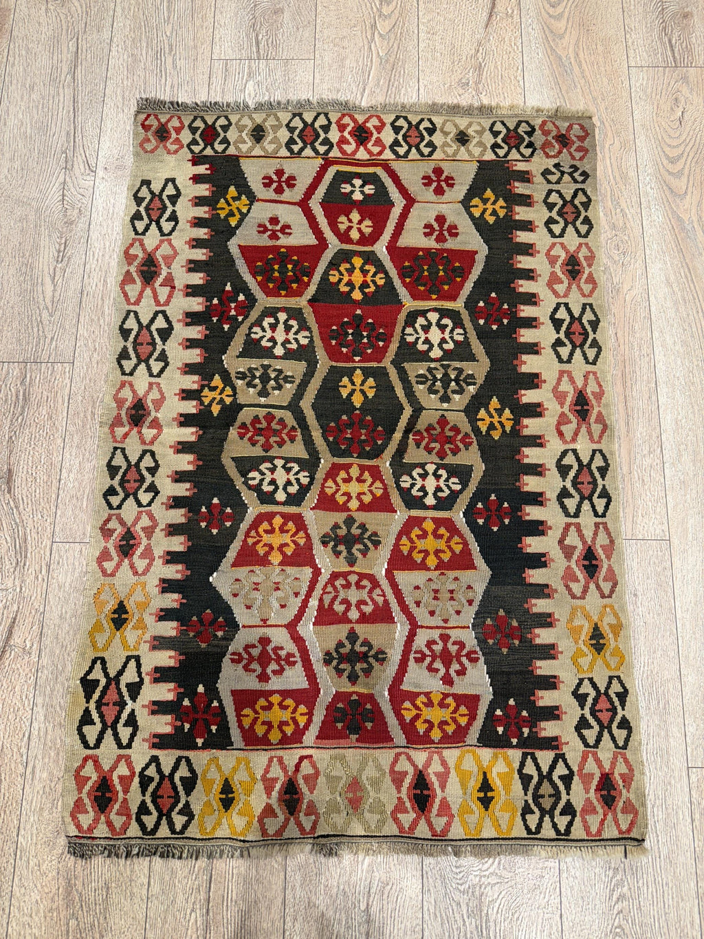 Vintage Turkish Kilim Rug, Handwoven Wool Medallion Rug (2.7 × 3.9 ft)
