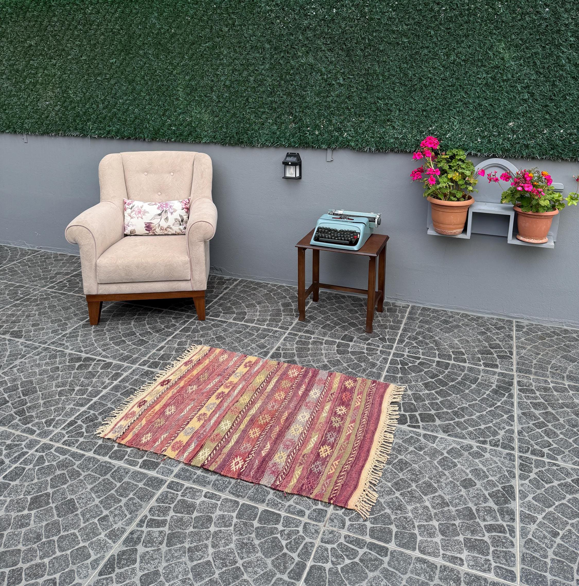 Vintage Turkish Kilim Rug, Handwoven Wool, Boho Decor (2.62x3.54 ft)