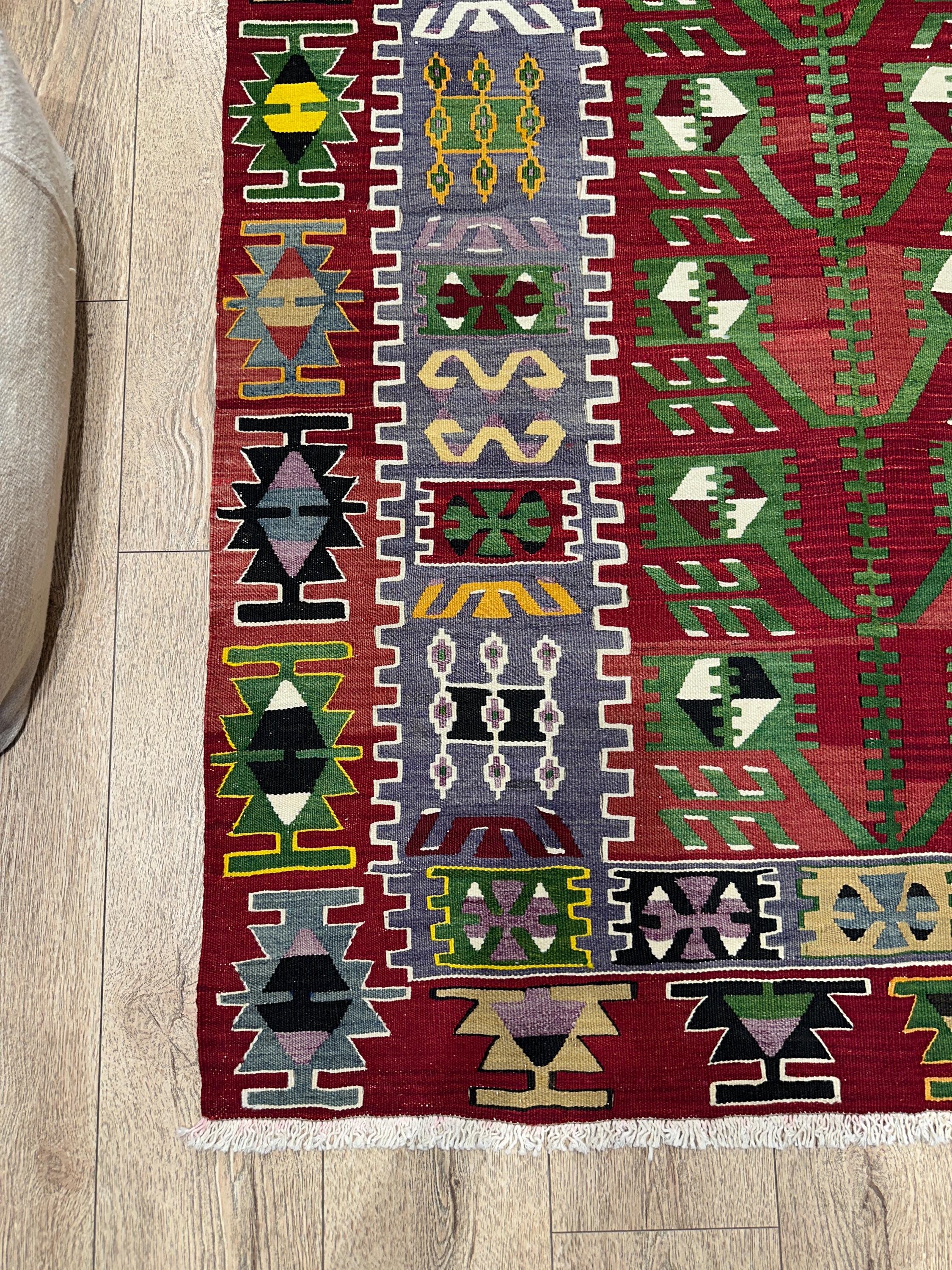 Vintage Turkish Kilim Rug, Boho Area Rug, Handwoven Wool (4.1 x 6.7 ft)