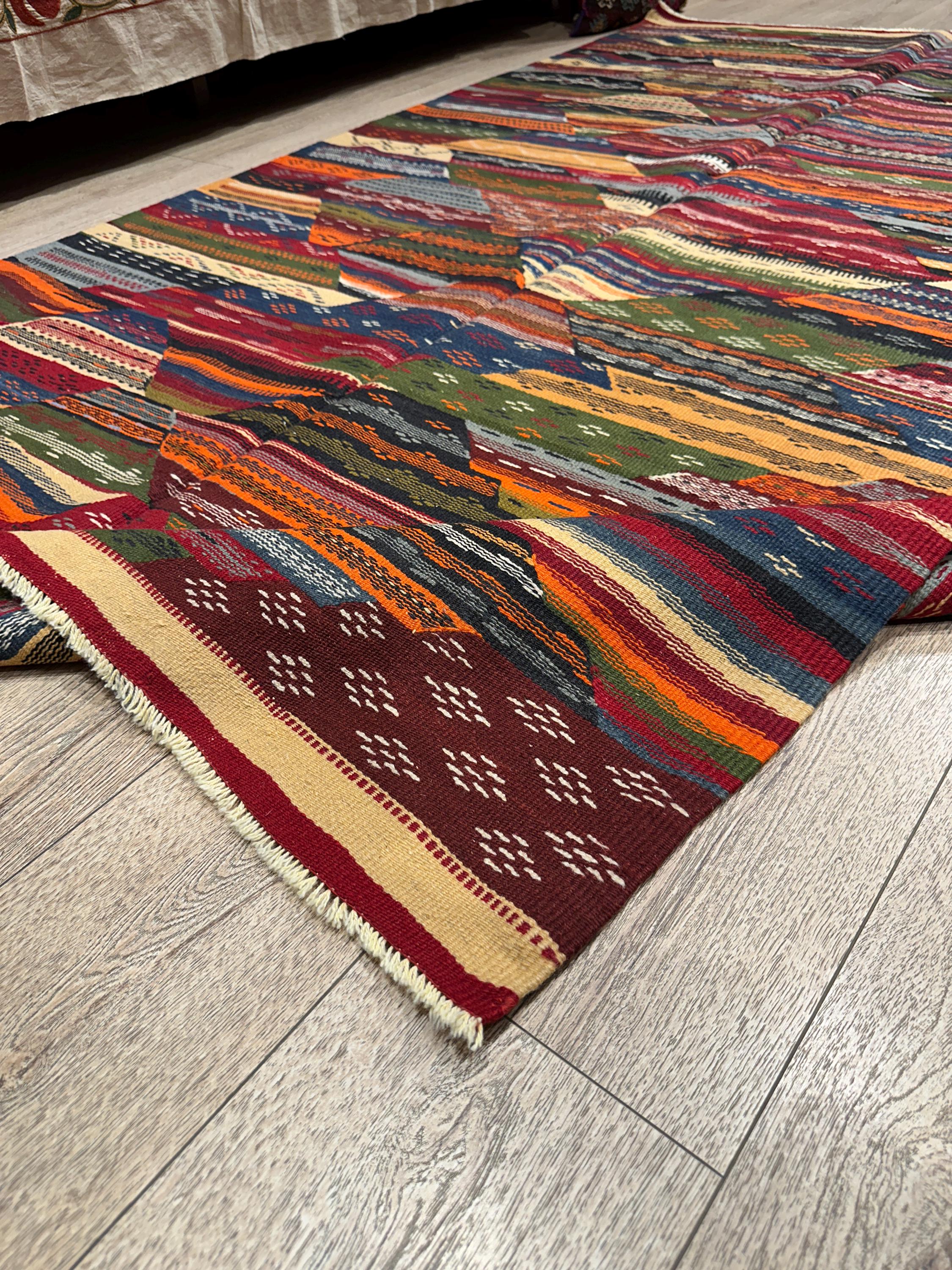 Vintage Turkish Kilim Rug, Boho Geometric Wool Area Rug (4.6 x 7.7 ft)