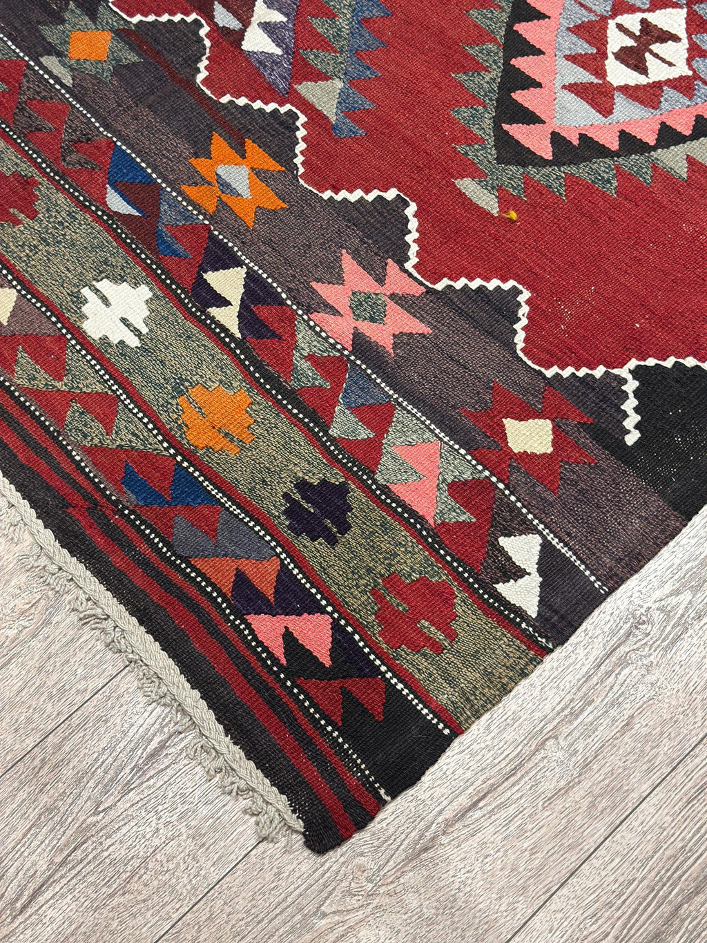 Vintage Turkish Kilim Rug – 4.6 x 7.4 ft, Red Black Geometric Wool Rug