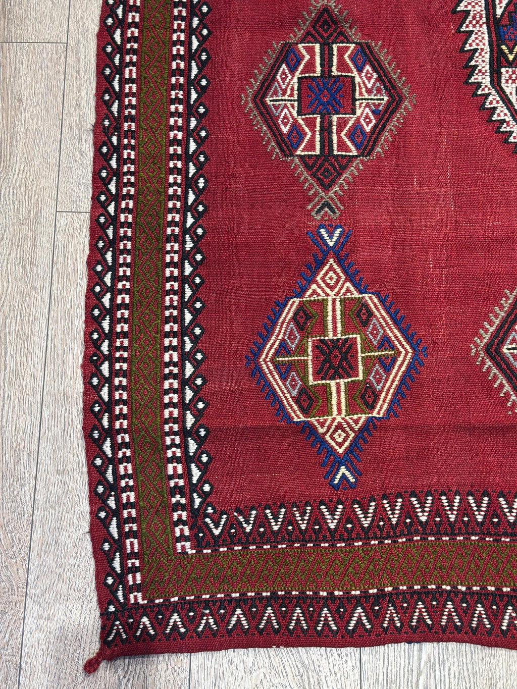 Vintage Turkish Kilim Rug – 4.4x5.9 ft, Handwoven Wool, Tribal Medallion