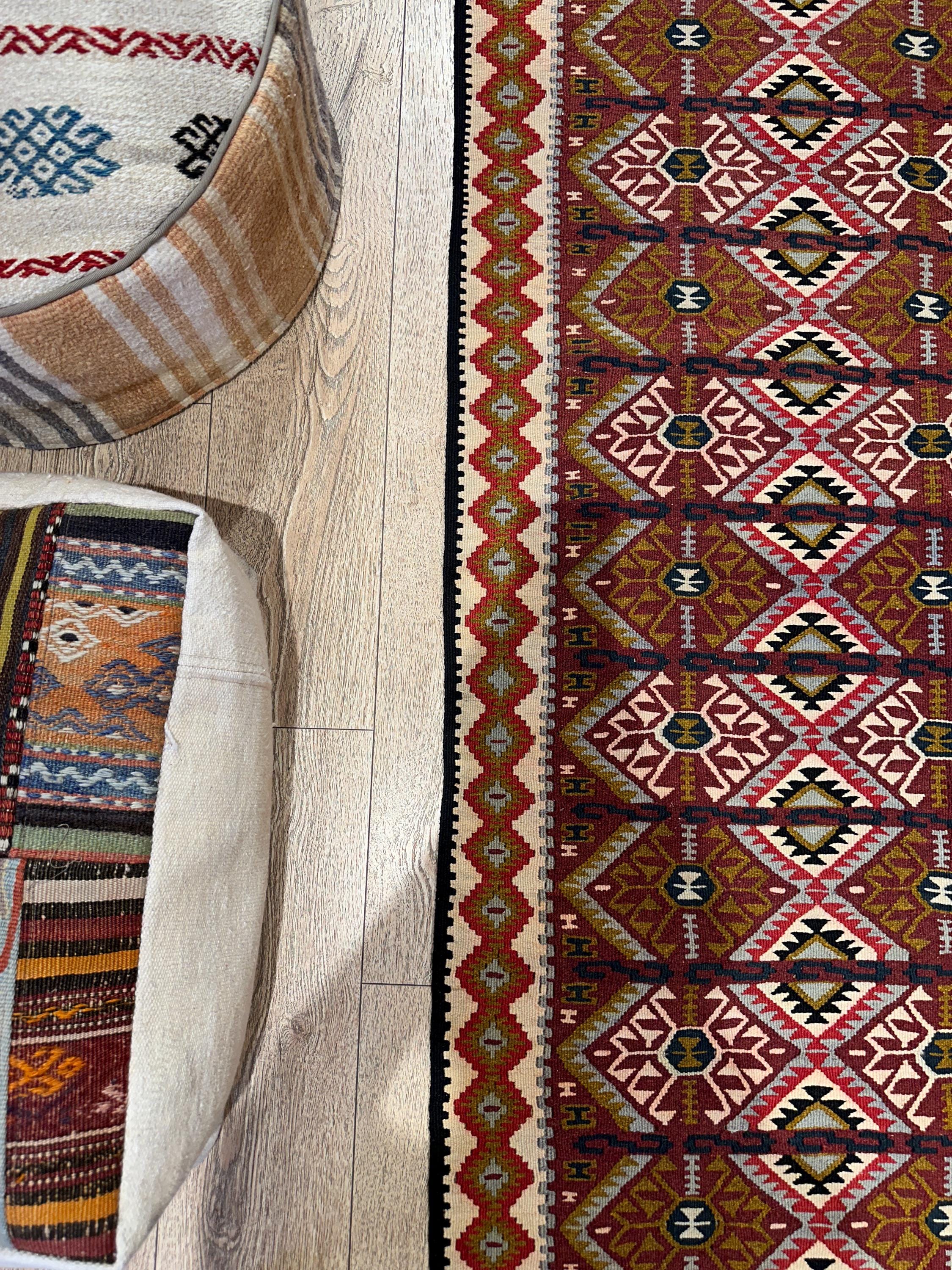 Vintage Turkish Kilim Rug, Handwoven Wool Boho Decor (3.4 x 6.1 ft)