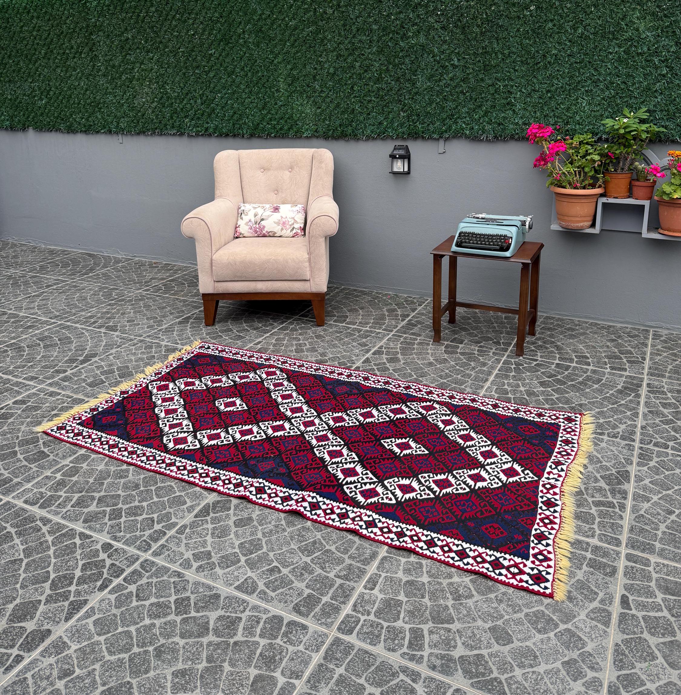 Vintage Turkish Kilim Rug, Handwoven Wool, Boho Decor (3.22x5.97 ft)