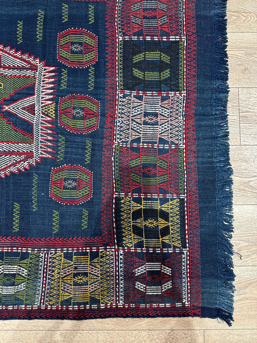 Vintage Turkish Kilim Rug, Handwoven Wool Area Rug (4.20x5.70 ft)