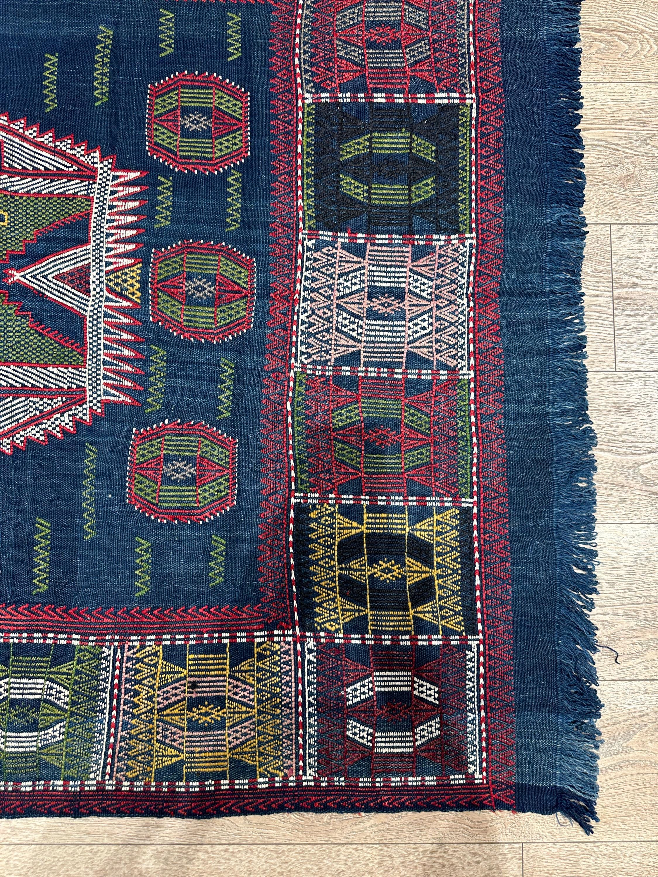 Vintage Turkish Kilim Rug, Handwoven Wool Area Rug (4.20x5.70 ft)