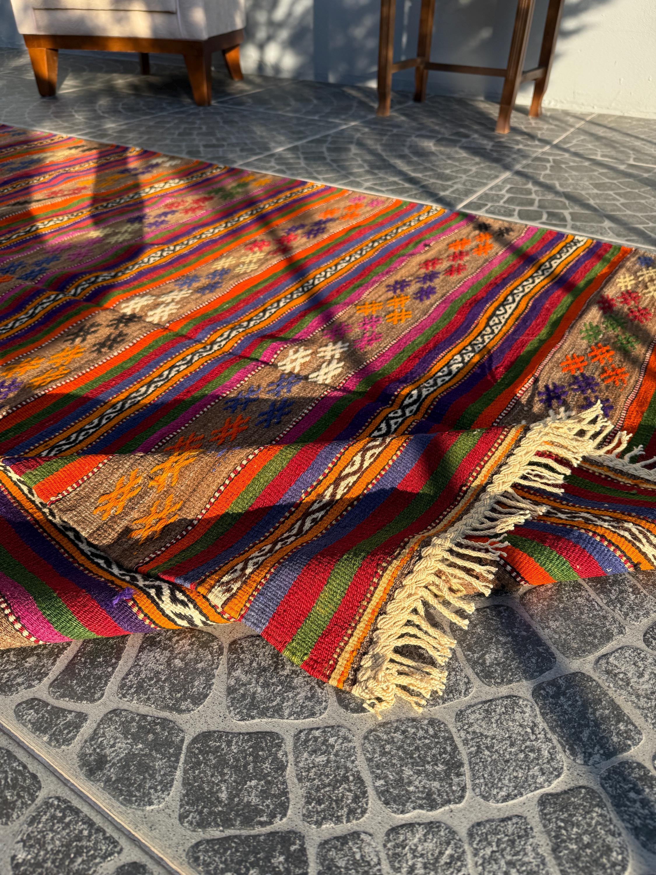 Handwoven Turkish Kilim Rug: Bohemian Geometric Vintage Accent Rug (4x6)