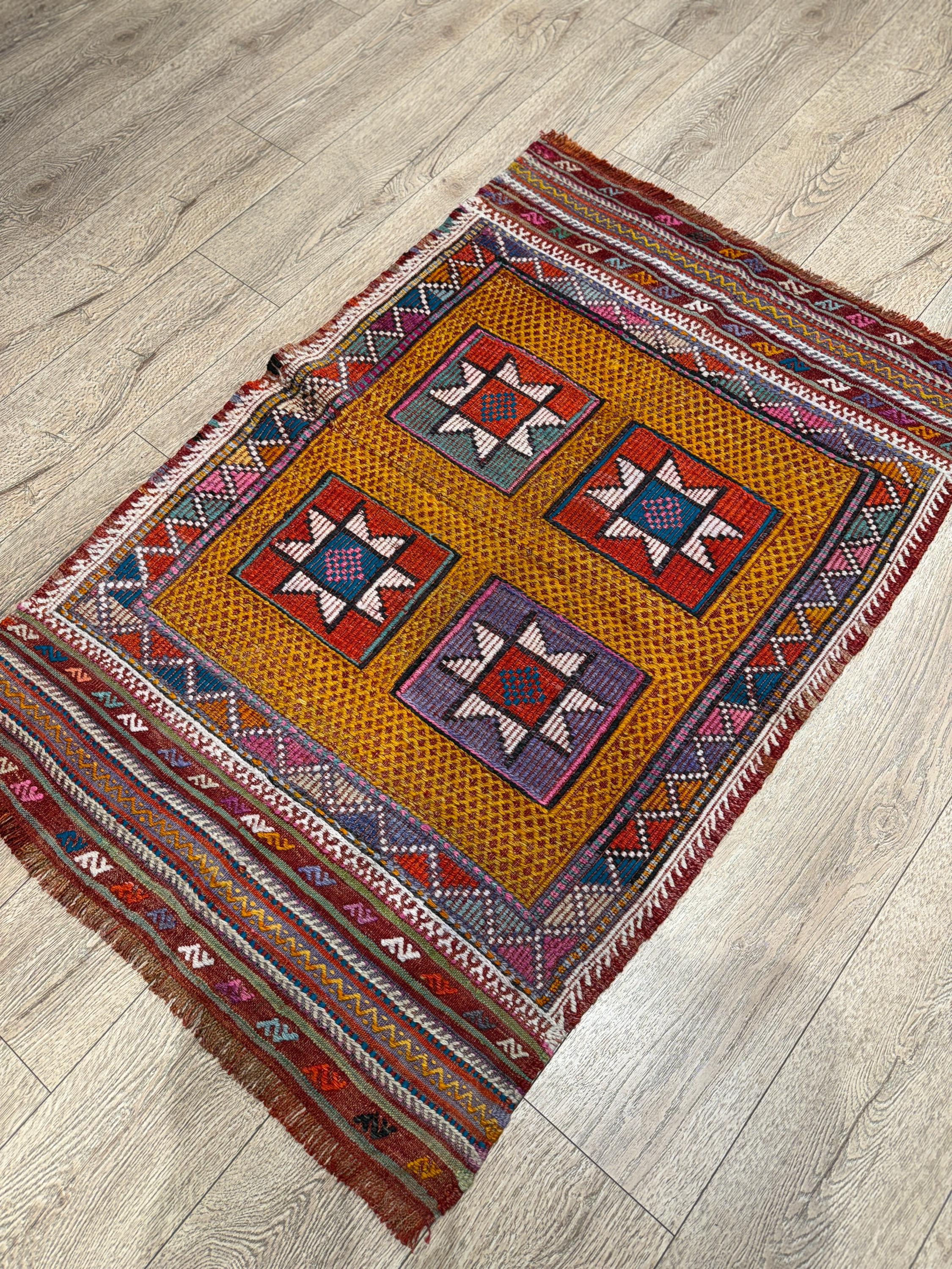 Vintage Turkish Kilim Rug – Handwoven Wool, Boho Decor (3x4.3 ft)