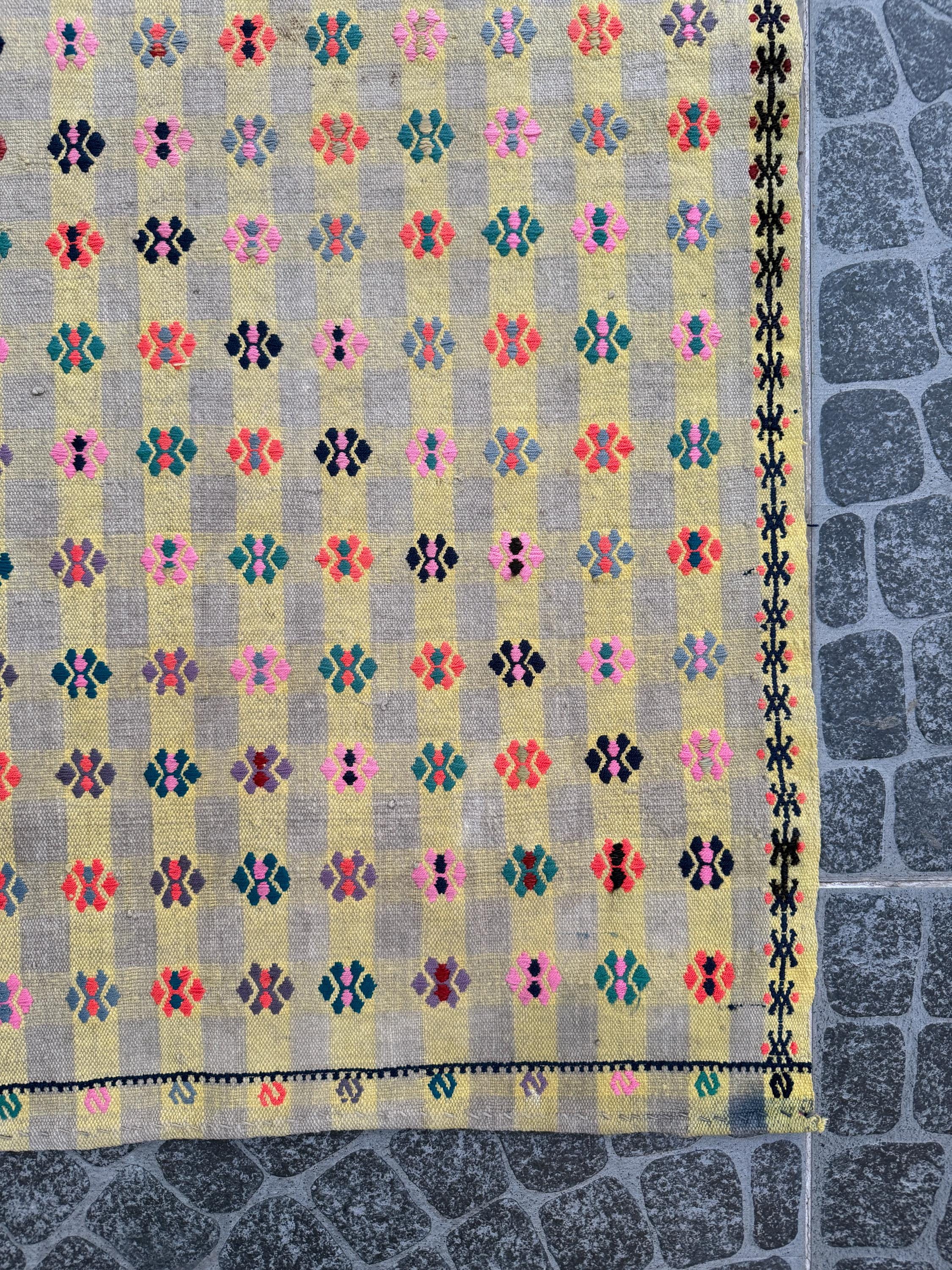 Vintage Turkish Kilim Rug – Cicim Weaving, Scorpion Motif (2.56x9.09 ft)