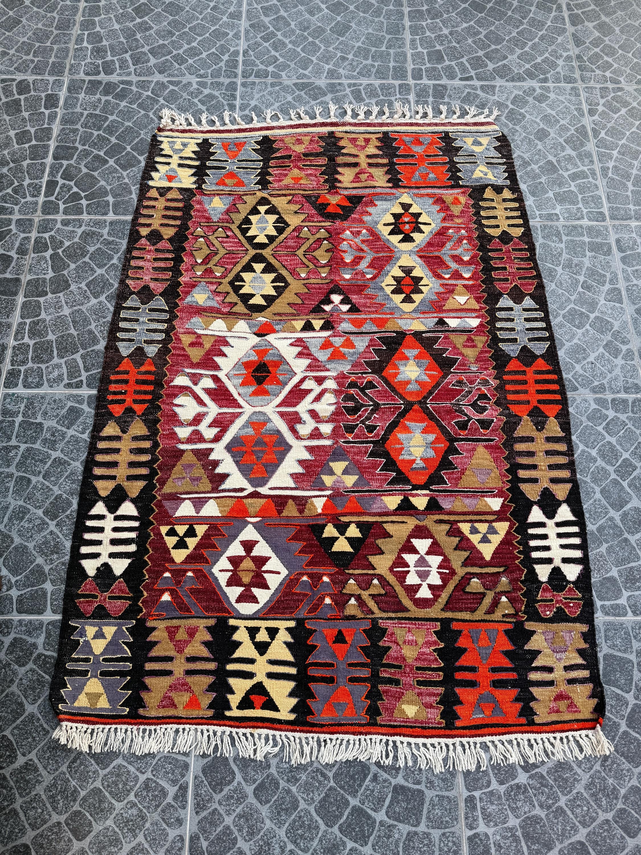 Vintage Anatolian Kilim Rug, Handwoven Wool, Bohemian Decor (4.27x6.07 ft)