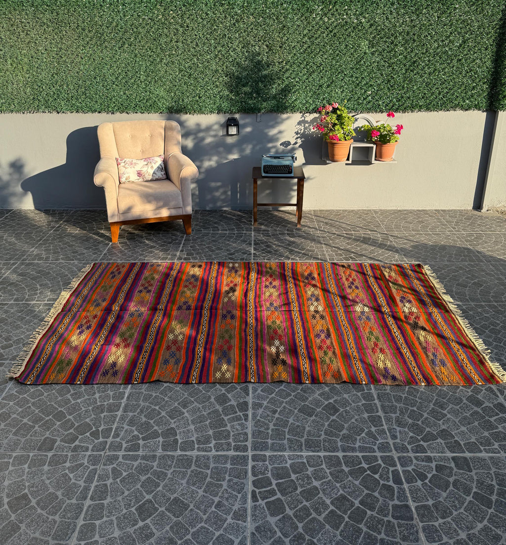 Handwoven Turkish Kilim Rug: Bohemian Geometric Vintage Accent Rug (4x6)