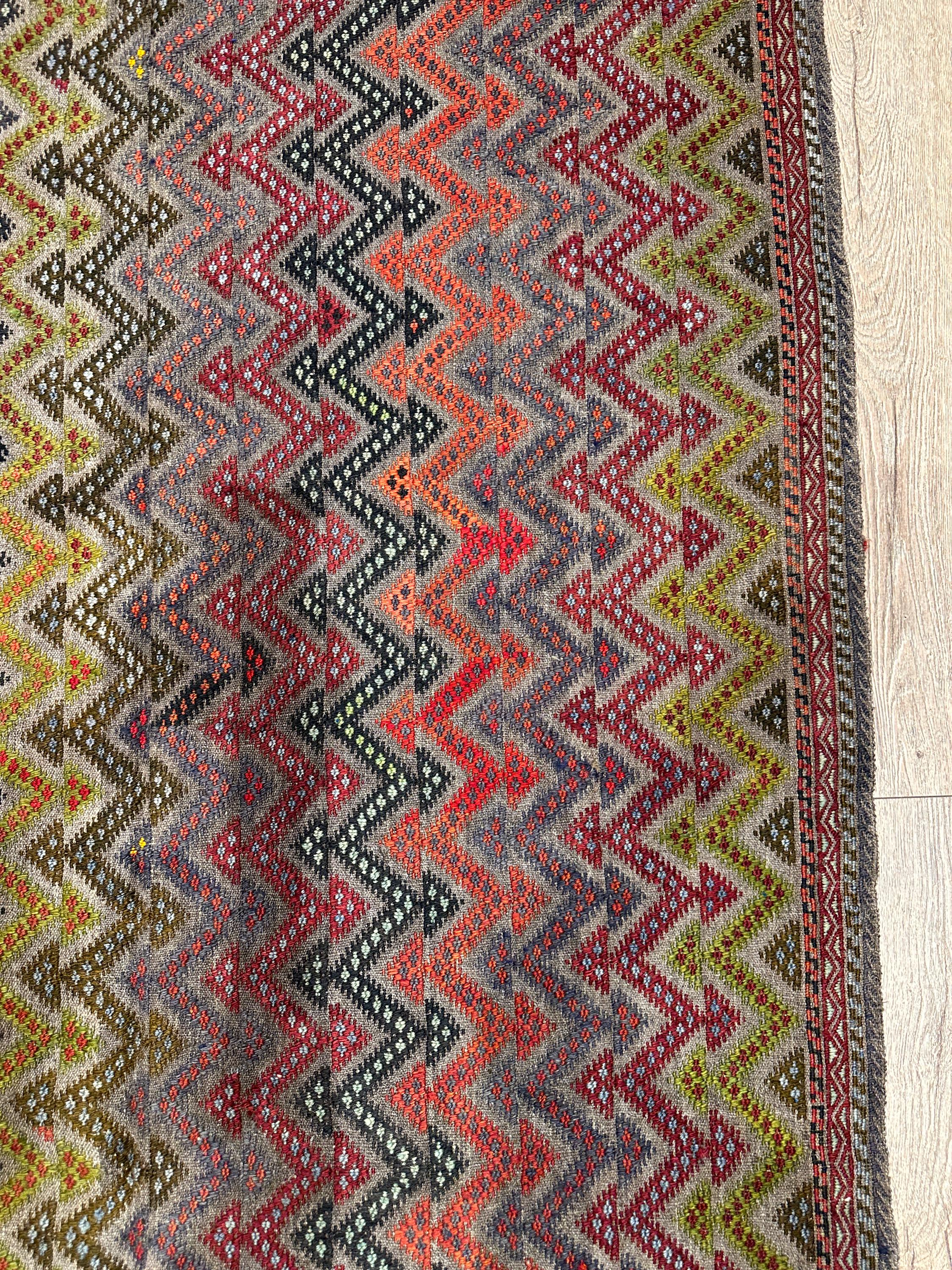 Vintage Turkish Kilim Rug, Handwoven Wool Area Rug (4.3 x 5.5 ft)