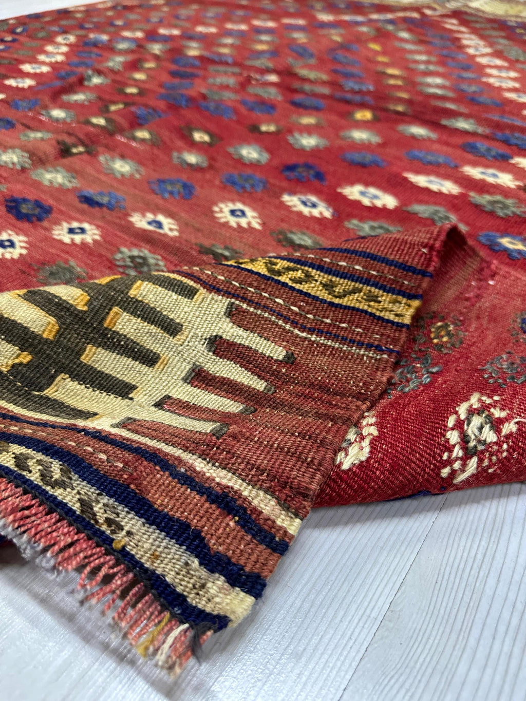 Vintage Turkish Kilim Rug – Handwoven Wool Carpet, 4.59x5.84 ft