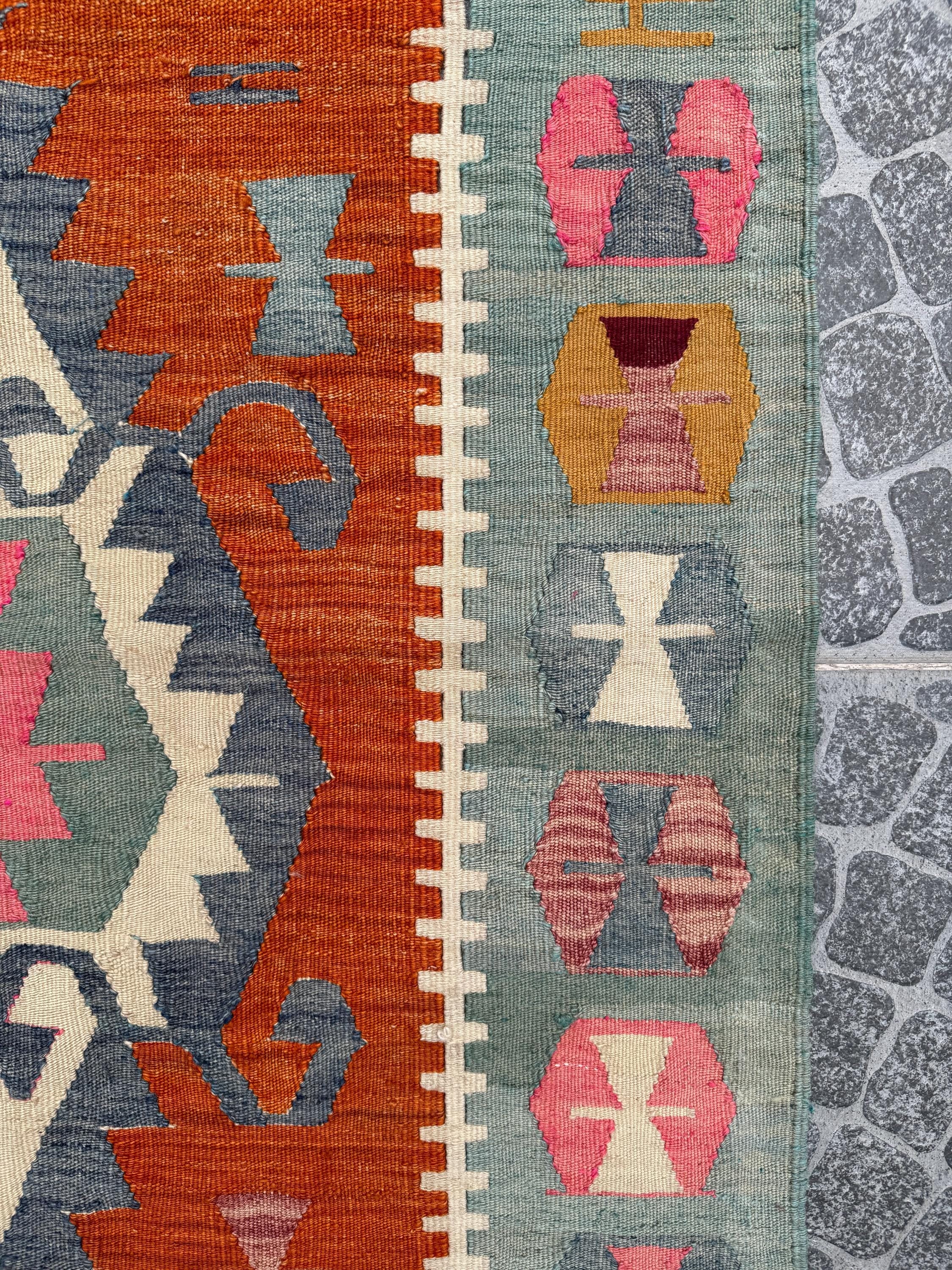 Vintage Turkish Kilim Rug, Handwoven Boho Decor (3.02x3.74 ft)