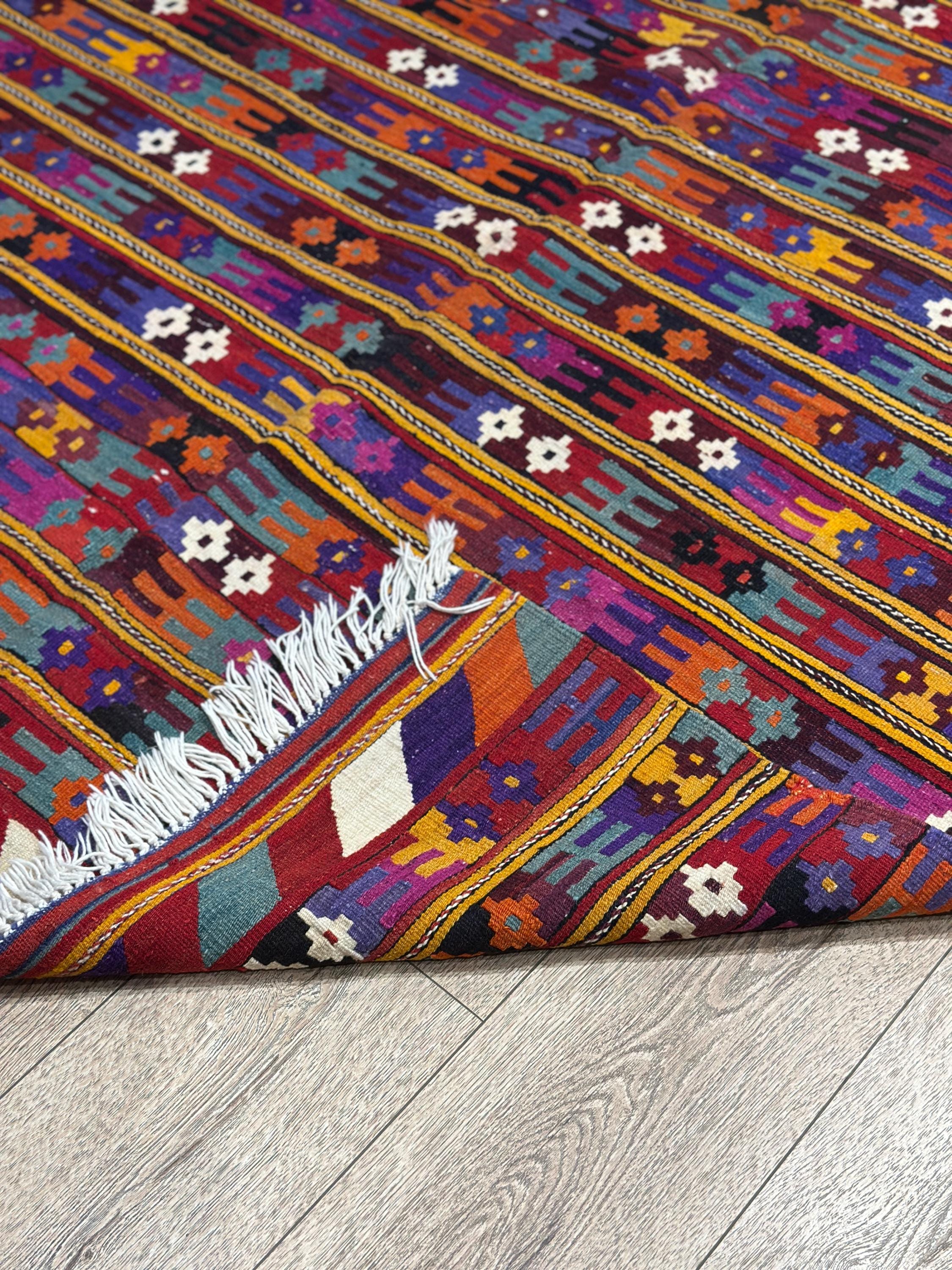 Vintage Turkish Kilim Rug, Handwoven Wool Boho Rug (4.5 x 6.8 ft)