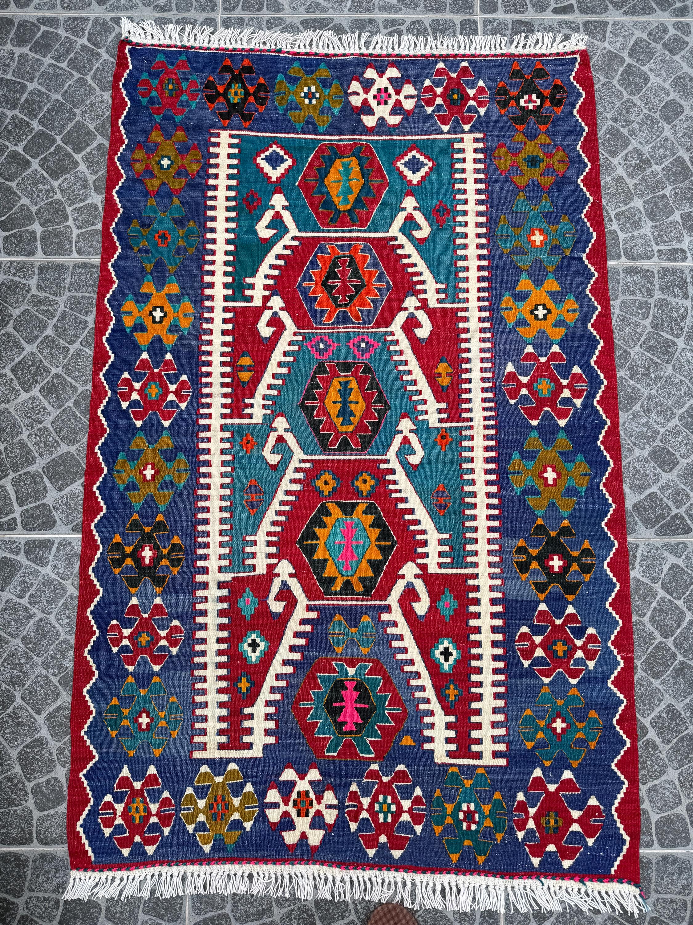 Vintage Turkish Kilim Rug, Scorpion Motif, Bohemian Home Decor (3.64x5.64ft)