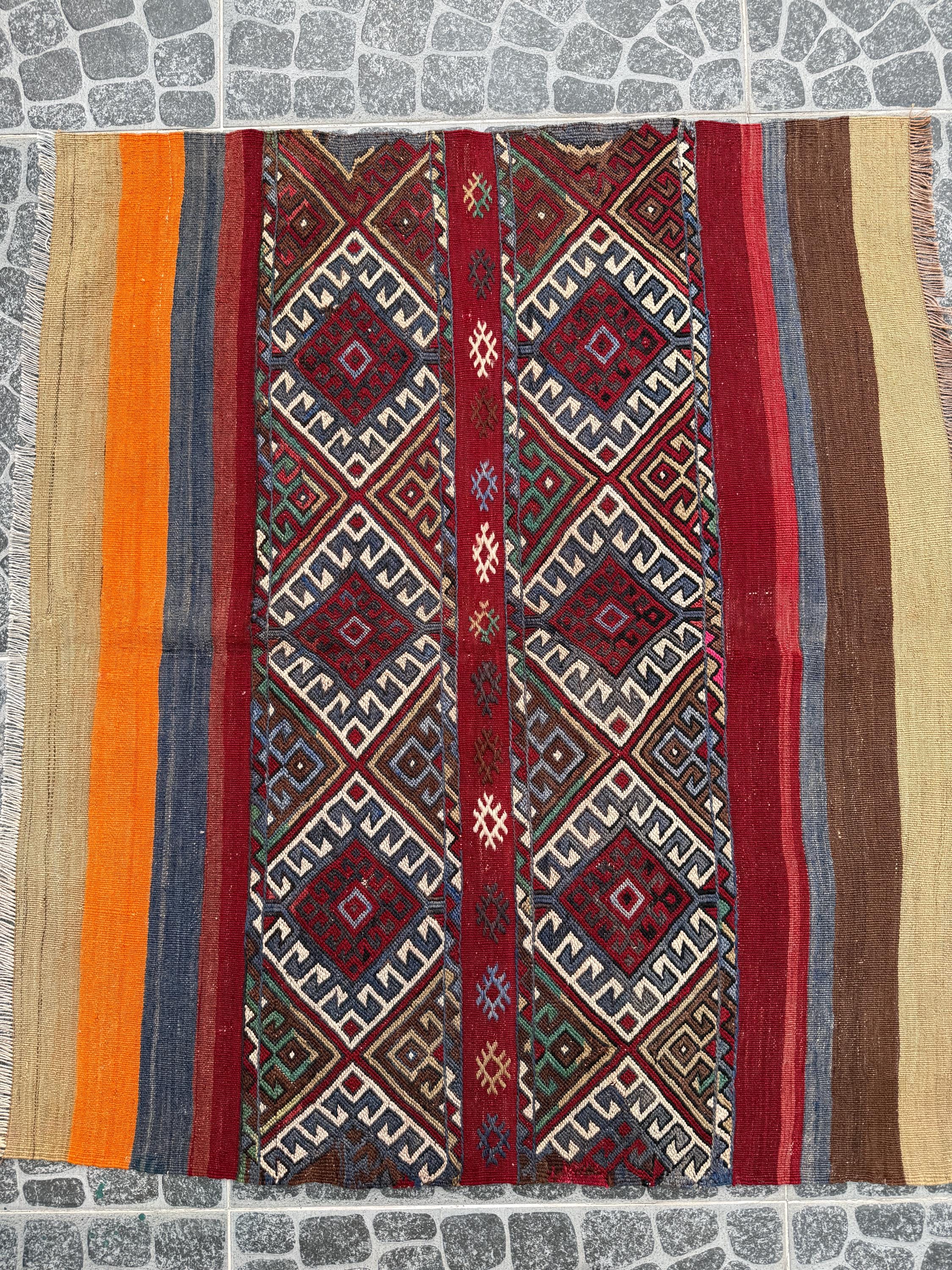 Vintage Turkish Kilim Rug: Handwoven Wool Anatolian Decor (3.41 ft x 3.81 ft)