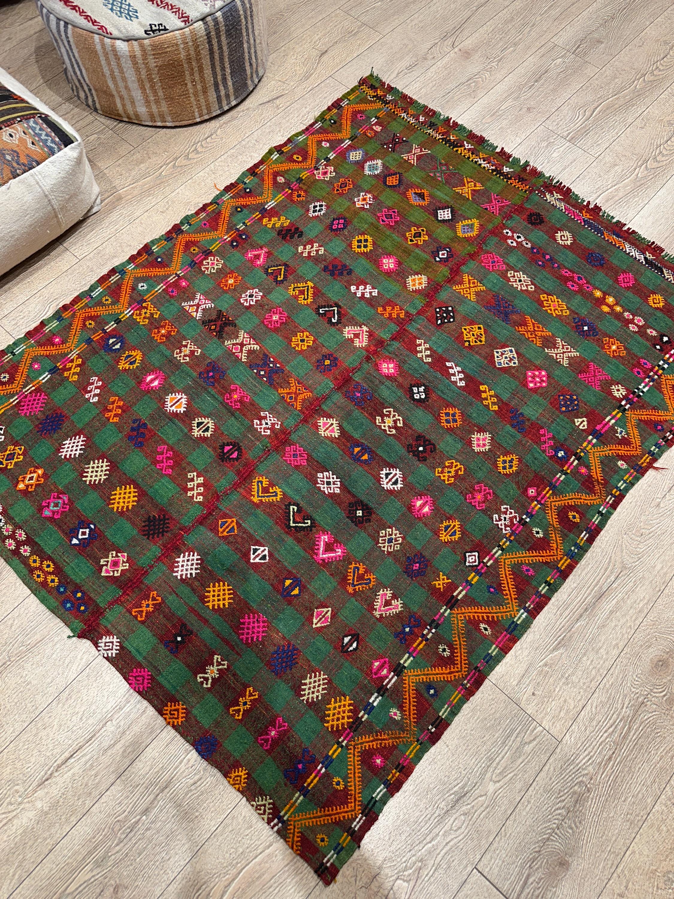 Vintage Turkish Kilim Rug, Multicolor Tribal Wool Rug (4.2 x 5.3 ft)