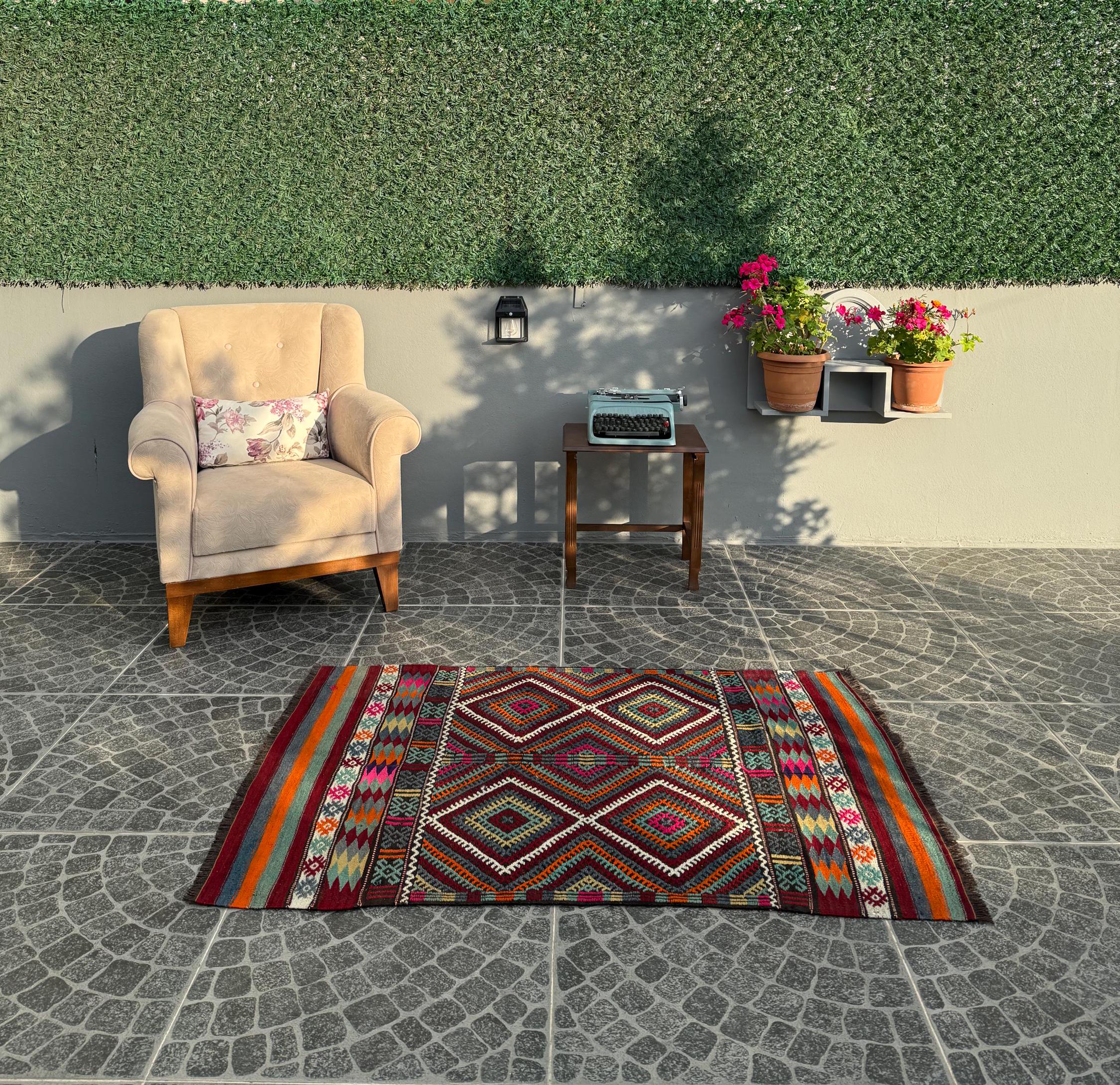 Vintage Turkish Kilim Rug, Handwoven Wool Boho Decor (3.12x4.79 ft)