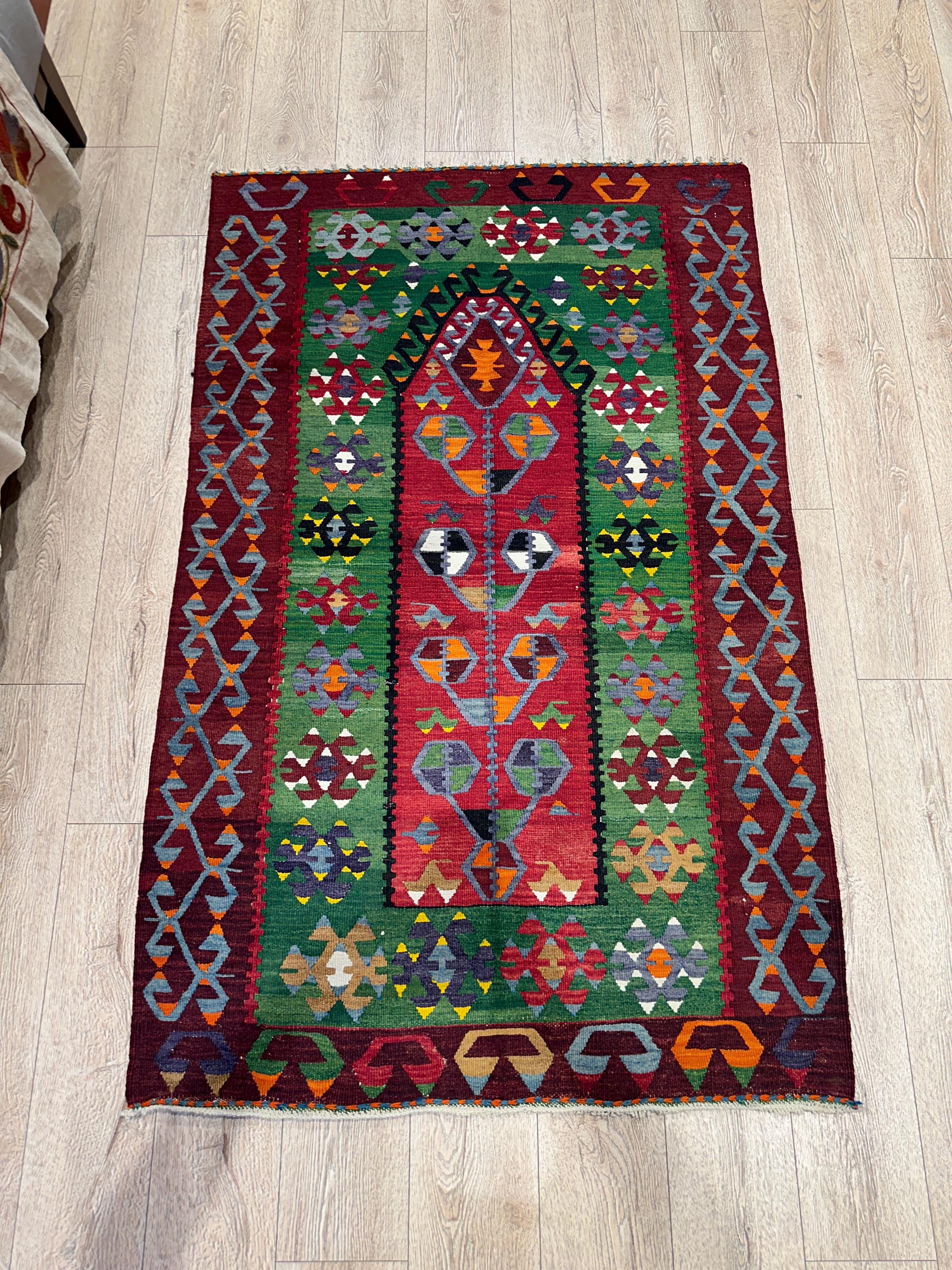 Vintage Turkish Kilim Rug, Handwoven Wool, Boho Decor (3.74 x 5.97 ft)