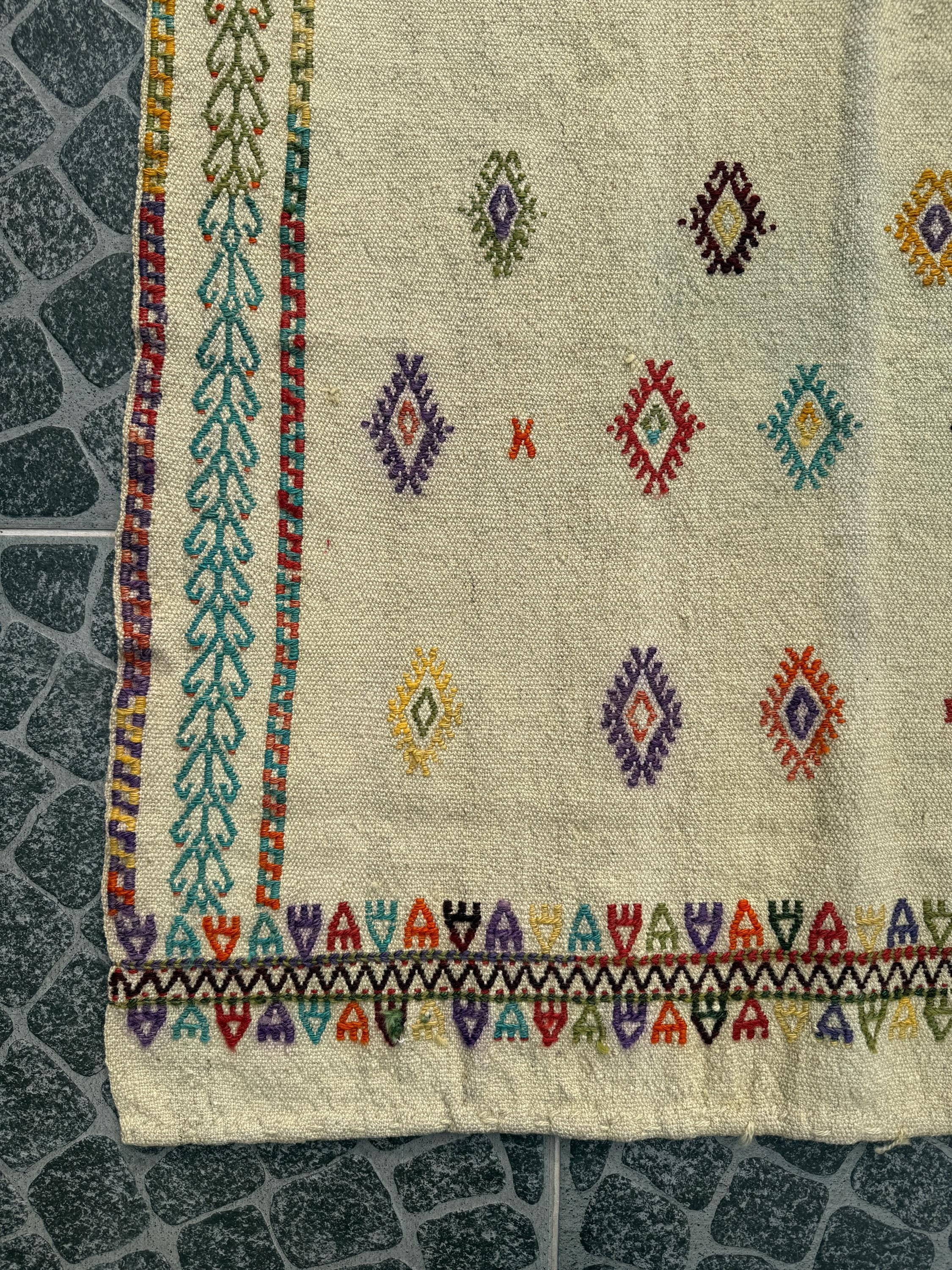 Handwoven Turkish Kilim Rug, Bohemian Geometric Accent Rug (2.89x2.95 ft)