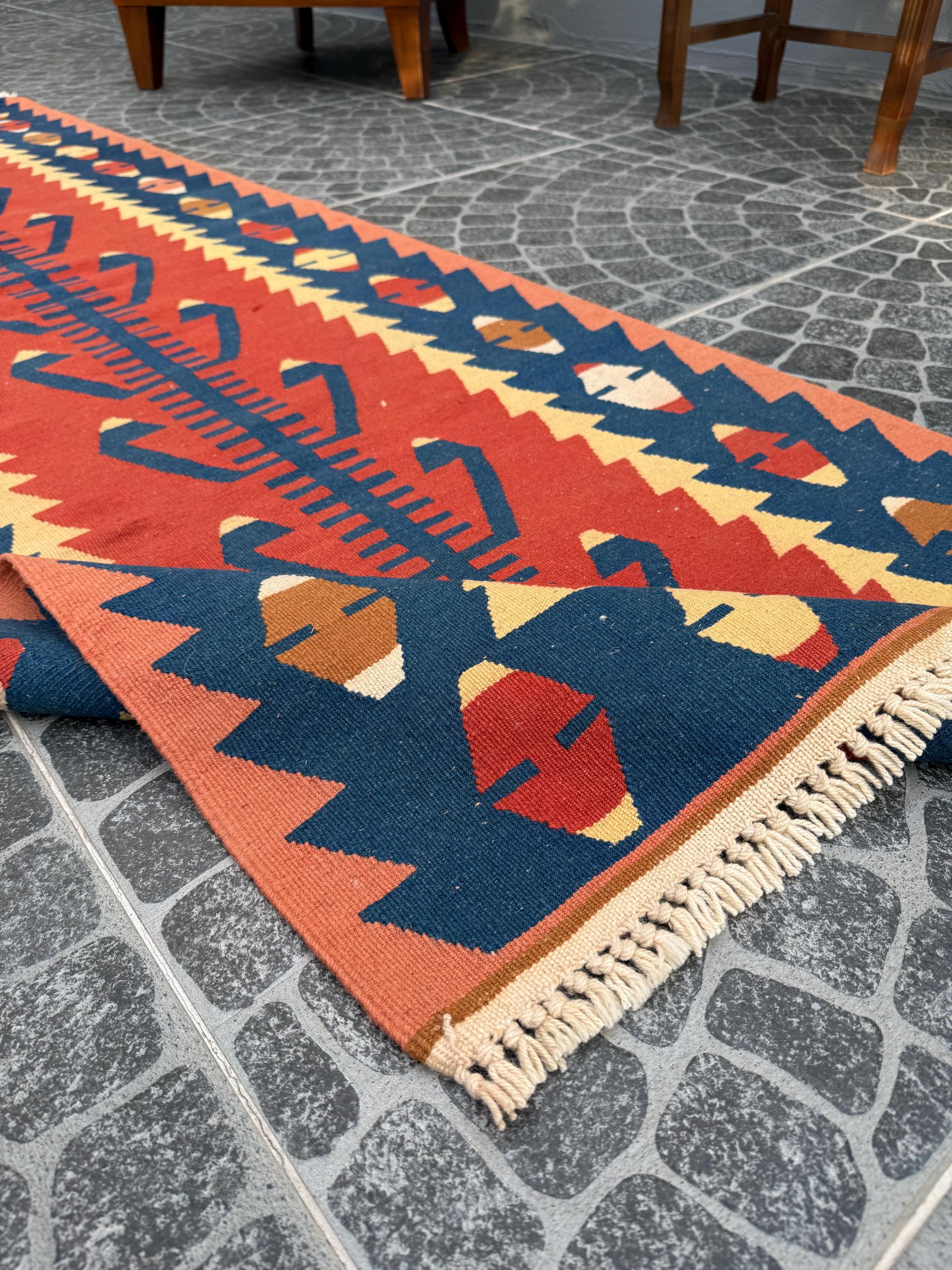 Vintage Turkish Kilim Rug: Handwoven Wool, Tree of Life Motif (2.72x7.78 ft)