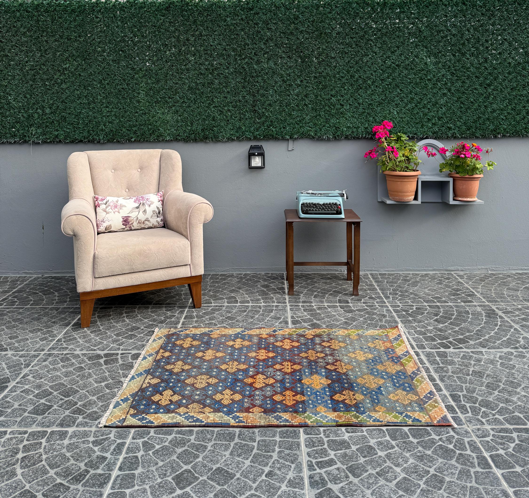 Vintage Turkish Kilim Rug, Handwoven Wool Cicim, Boho Decor (2.76x4.13 ft)